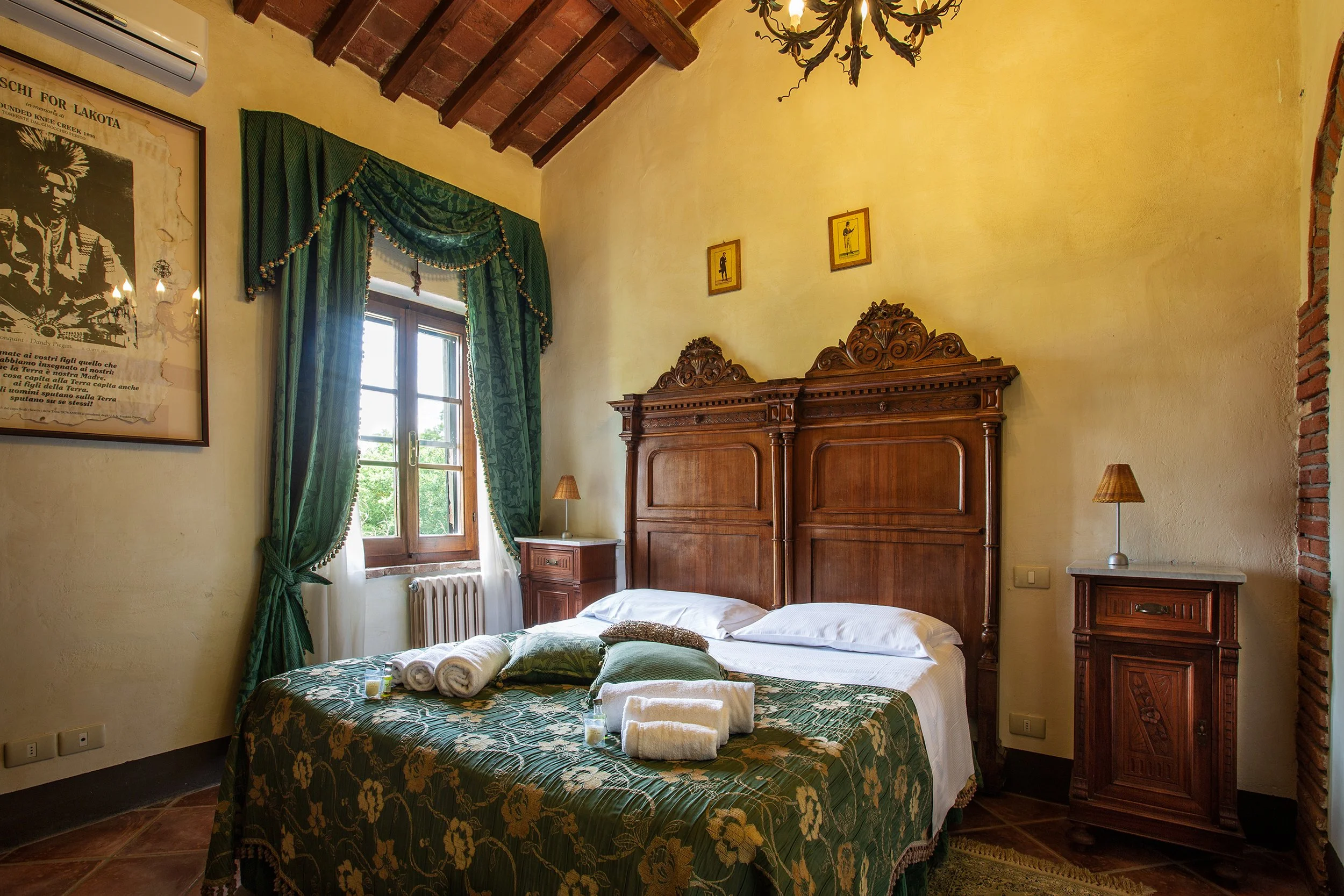 intimate wedding Italy