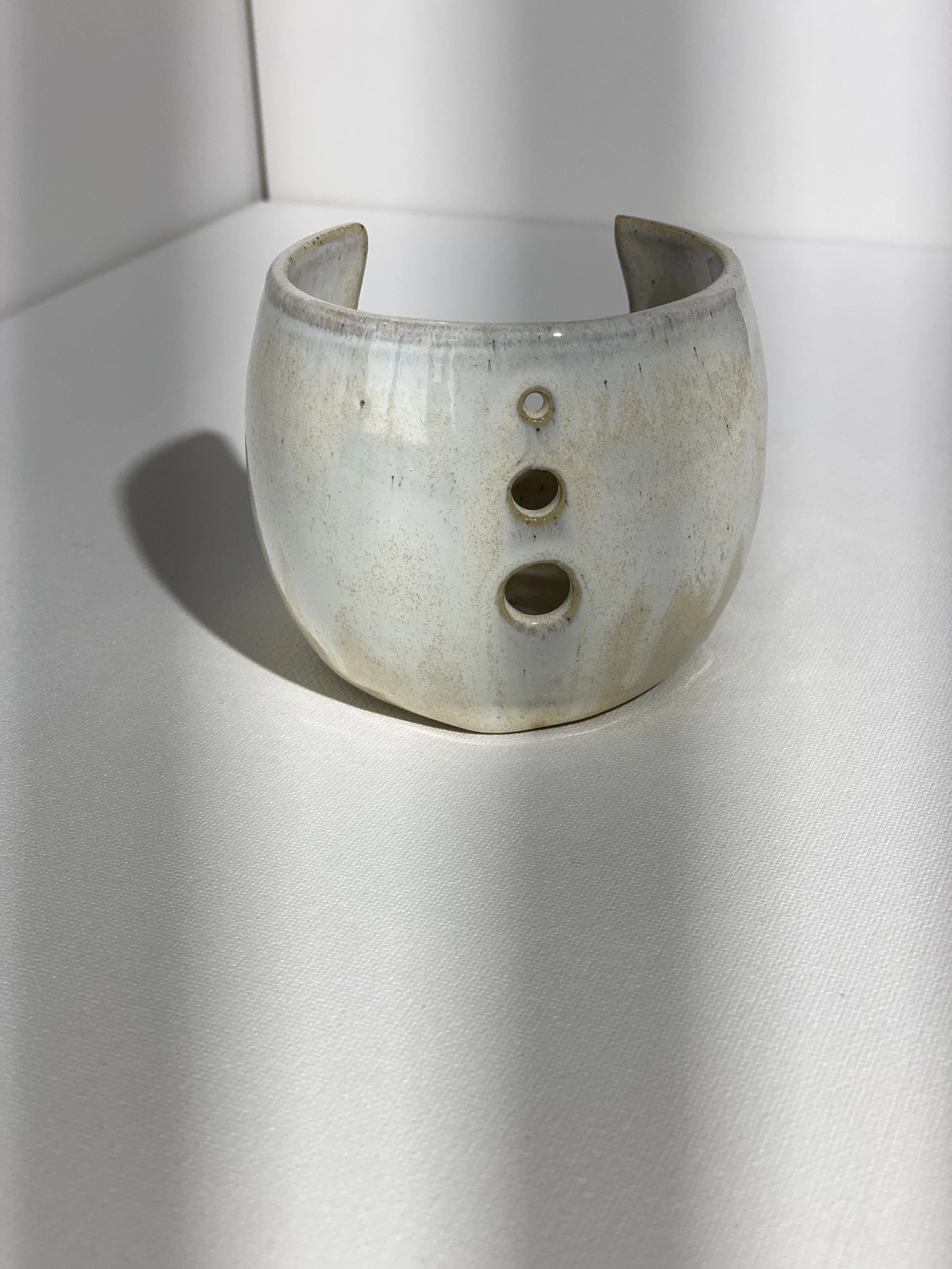 Oatmeal Ceramic Herb Puller