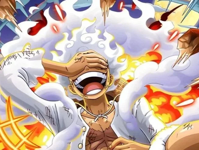 Un personaggio di un anime con capelli bianchi e vestiti bianchi, che ride e si scansano con la mano, mentre il cielo attorno a lui è in fiamme e fumo.