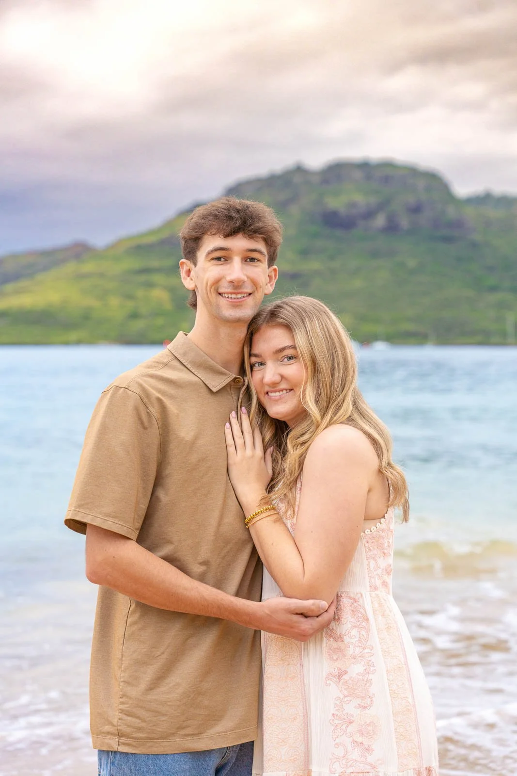 kauai-couples-hugging-kalapaki-beach.jpg