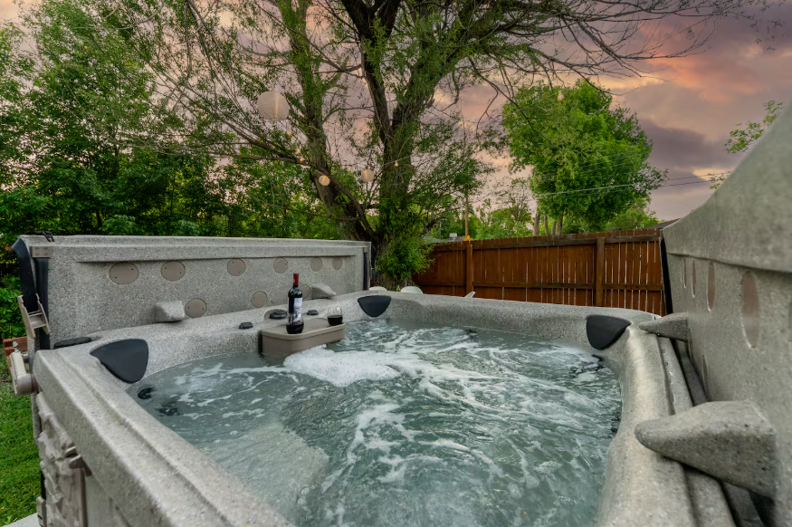 airbnb hot tub.png