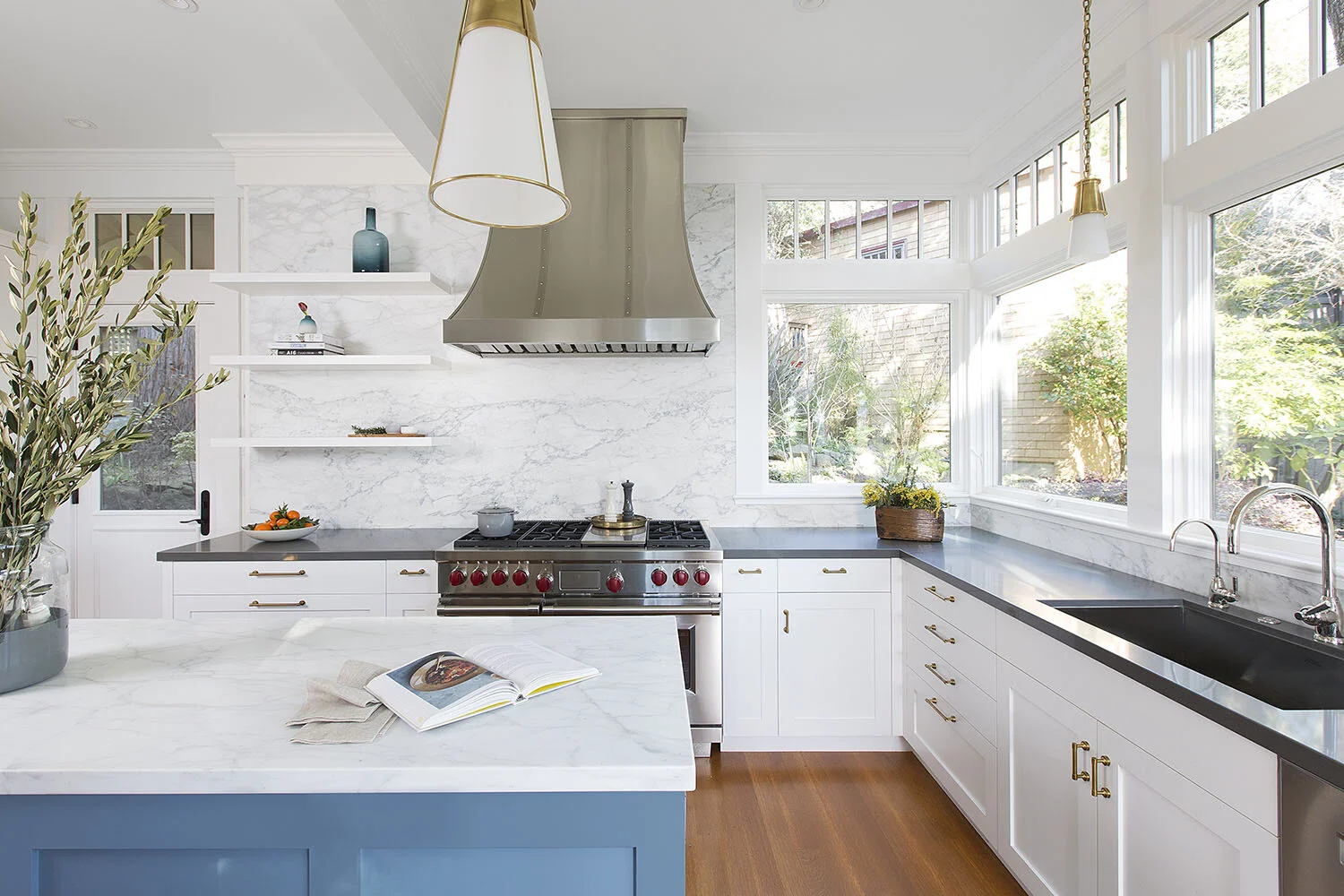hilltop kitchen & dining
