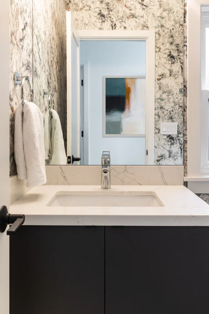 ElenaCalabrese_26thAve_lores-12 copy.jpg