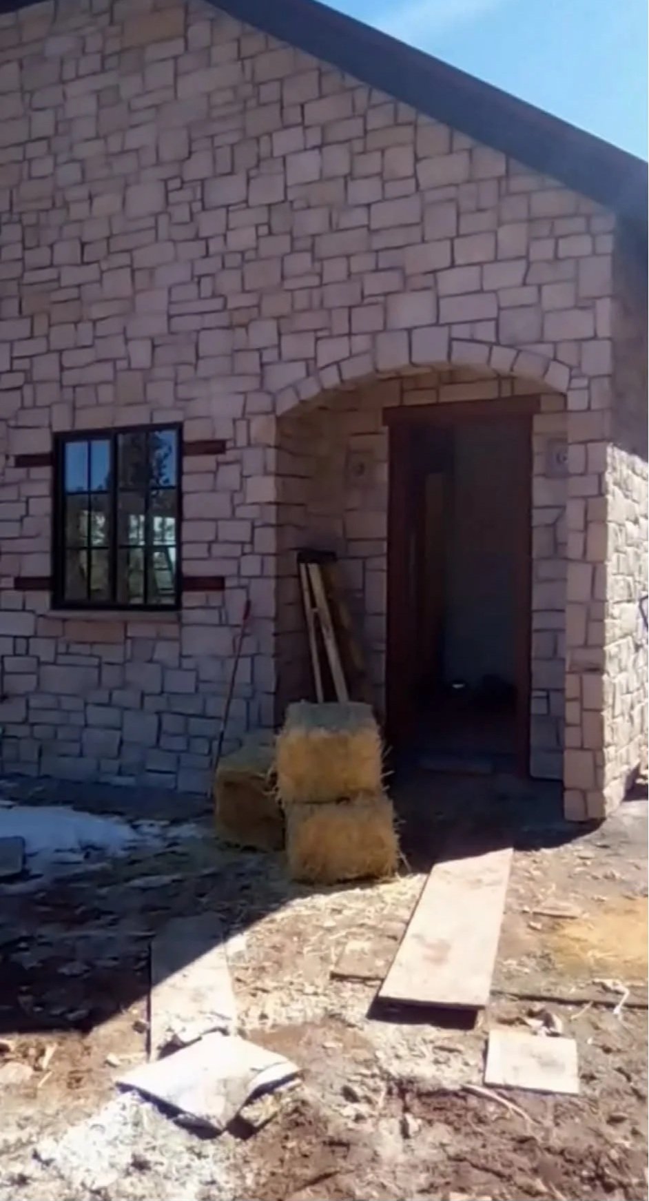 stone+house.jpg