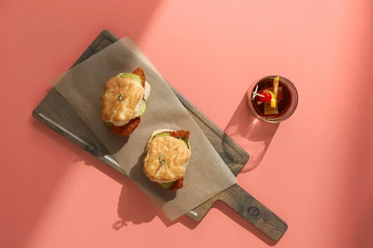 Nashville+Hot+Chicken+Sliders+And+Old+fashioned.webp