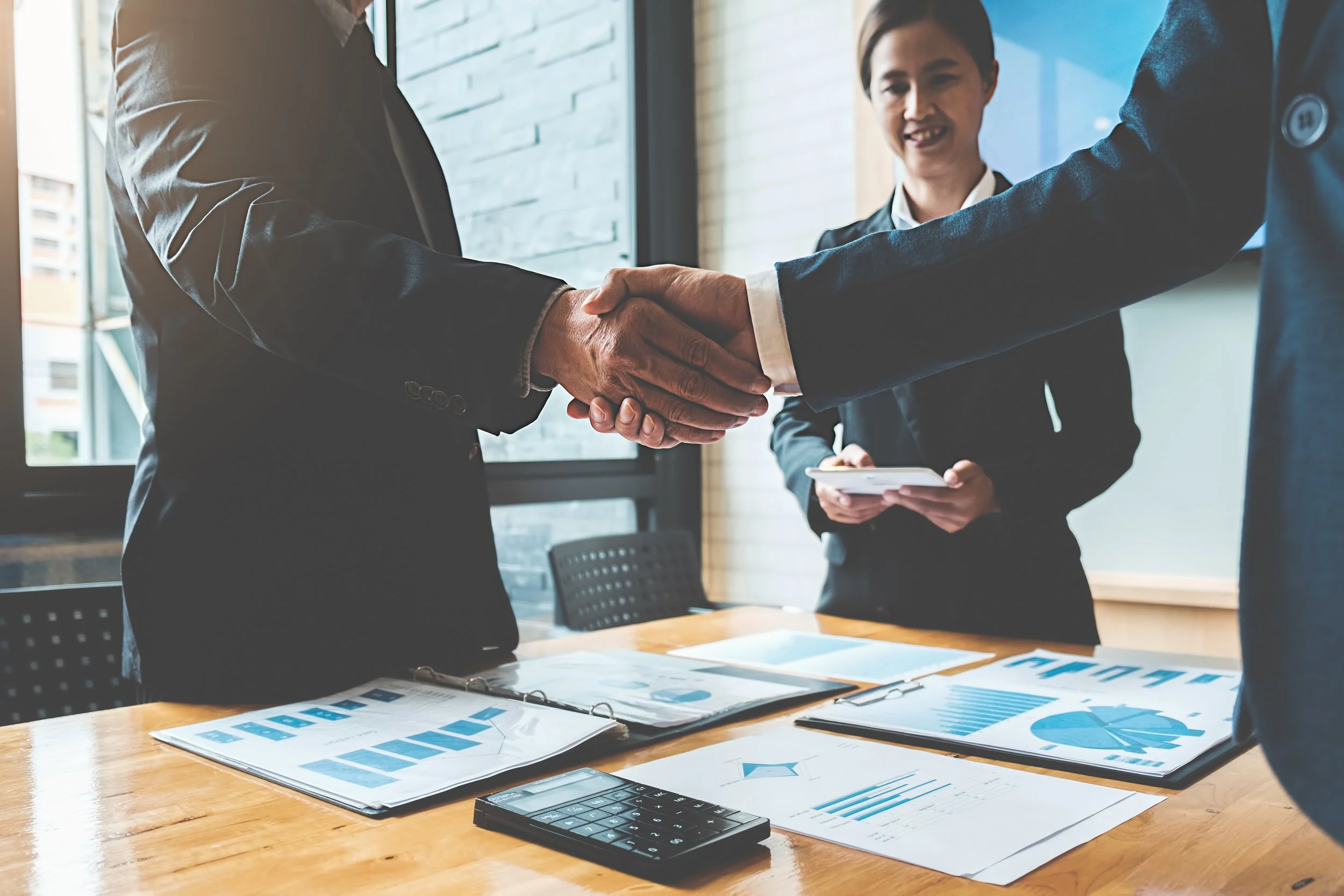 What Institutional Investors Actually Look for (Beyond the Pitch Deck)