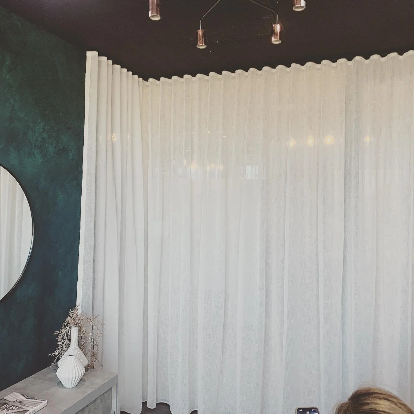 Brighting up this work space 
With a white s-fold curtain  and a black track fixed to the ceiling
Fabric-corfu
Colour -moonlight 
#curtains #whitecurtains #sfoldcurtains #sheercurtains #sheercurtain 
#northernrivers #kingscliff #inspire #inspireshutt
