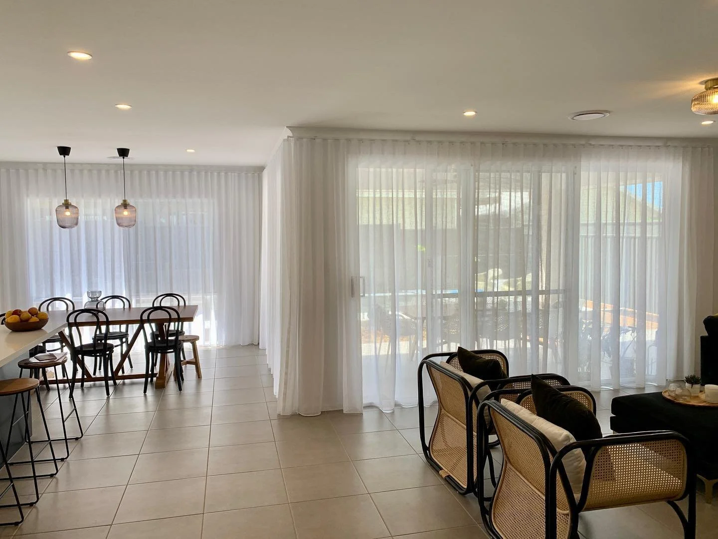 Australian made s-fold sheer curtains installed recently

#sheer #sheercurtains #wavefoldsheers #white #whitecurtains #whitesheers 
#australianmade #inspire #inspireshuttersandblinds