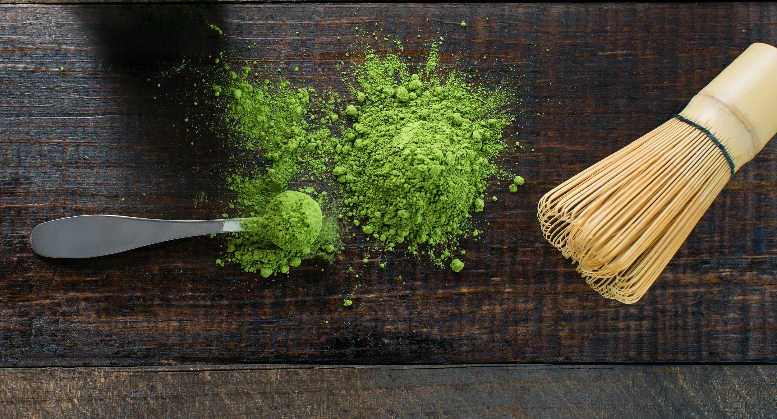 Ceremonial grade Japanese matcha powder for beverage brand and cafés, vibrant green ceremonial matcha for wholesale.