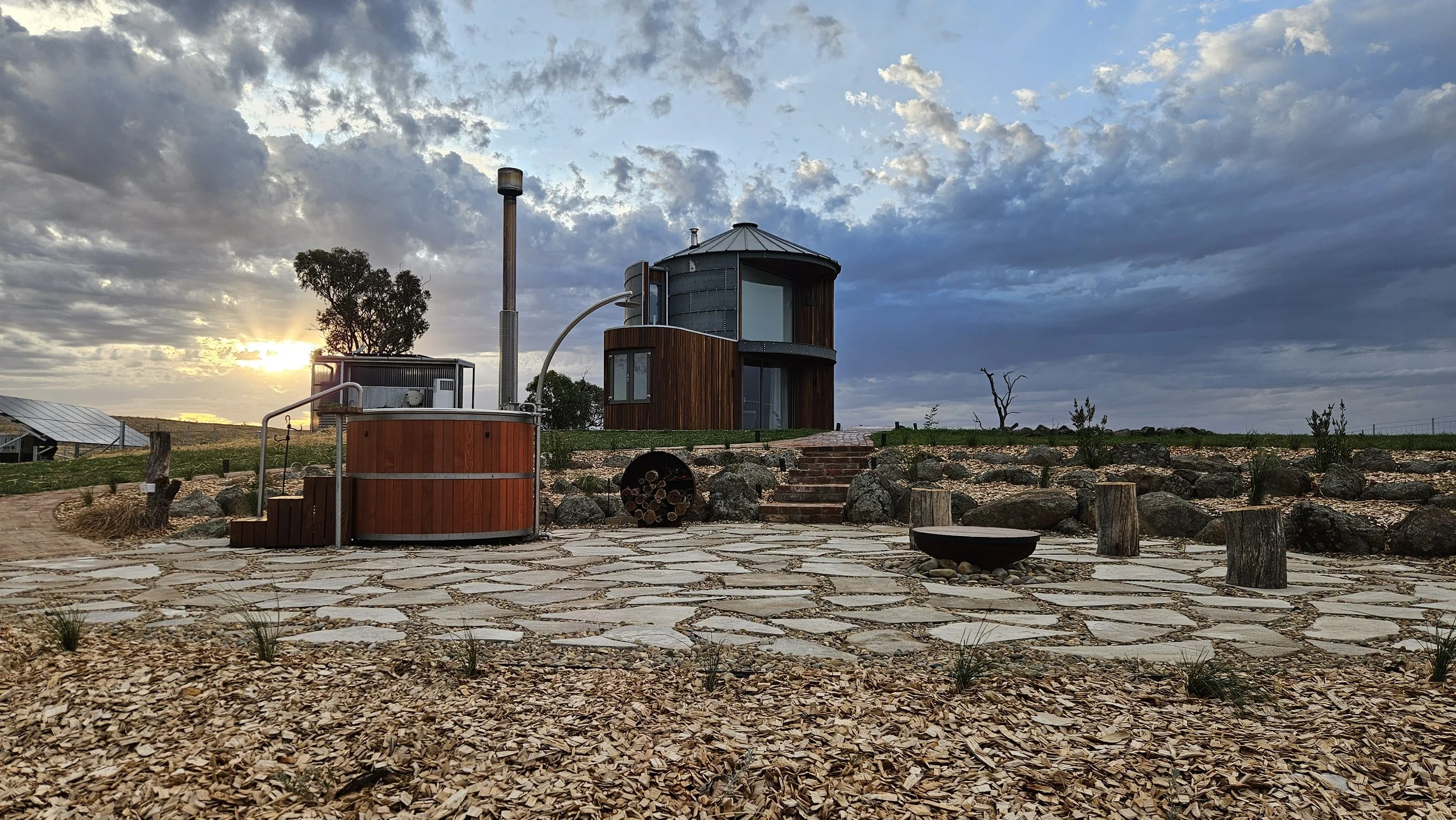 From closing to opening the gate - a balanced perspective on agritourism development.&nbsp;