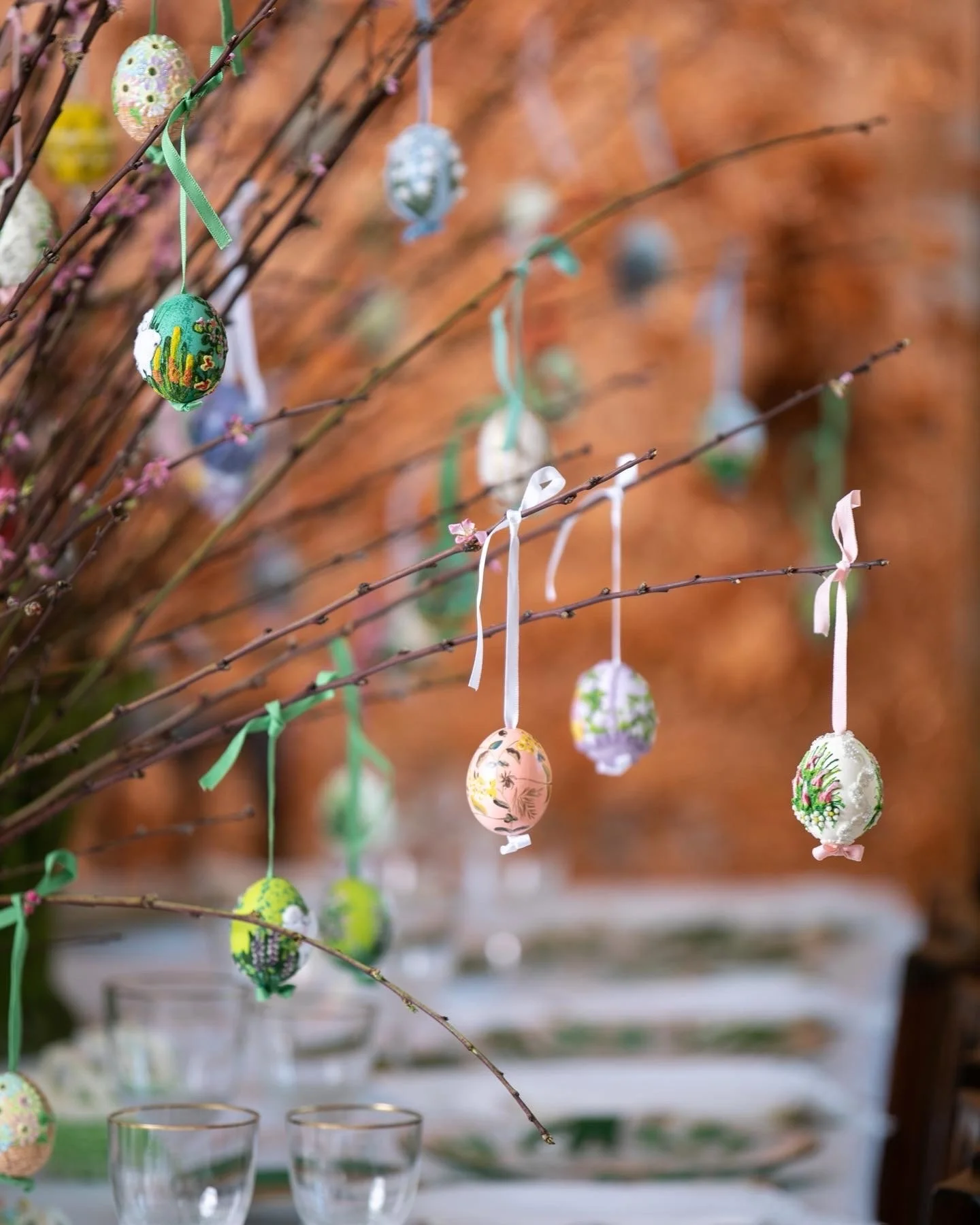 He is risen!  Happy Easter. 🤍 photography by @johncainphotography for A Loving Table 💗  #al💗vingtable  #eastertable #eastertree #eastertablesetting #austrianeastereggs