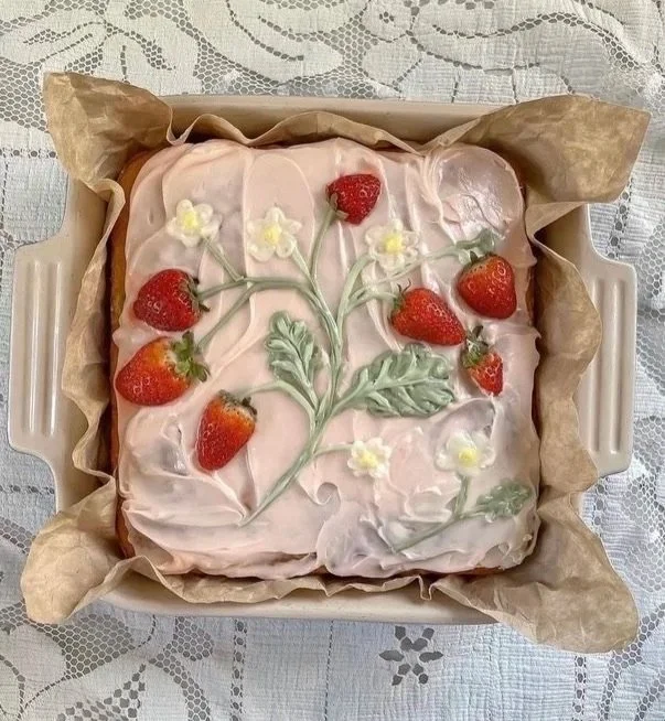 Kimberly Whitman recommends serving a A Charming Strawberry cake (this one by Chloe Burch Seaver) with the Wedgwood Wild Strawberry plates.