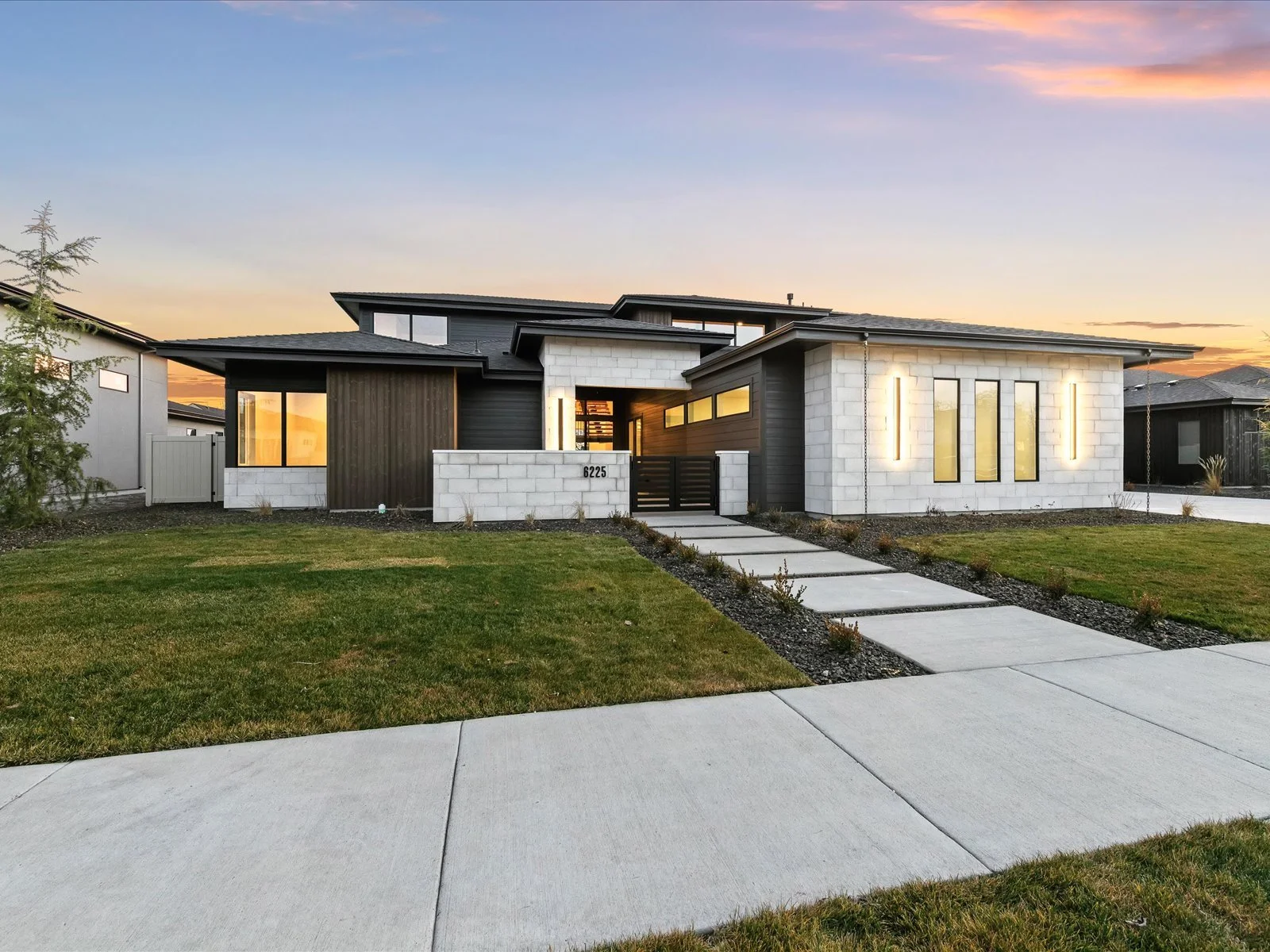 083-6225 Strant083.jpg