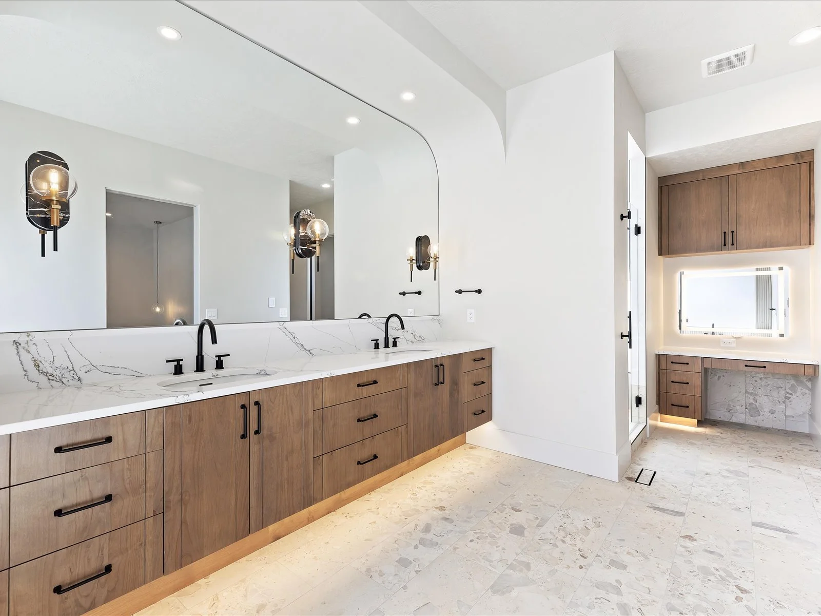 045-6225 Strant045.jpg