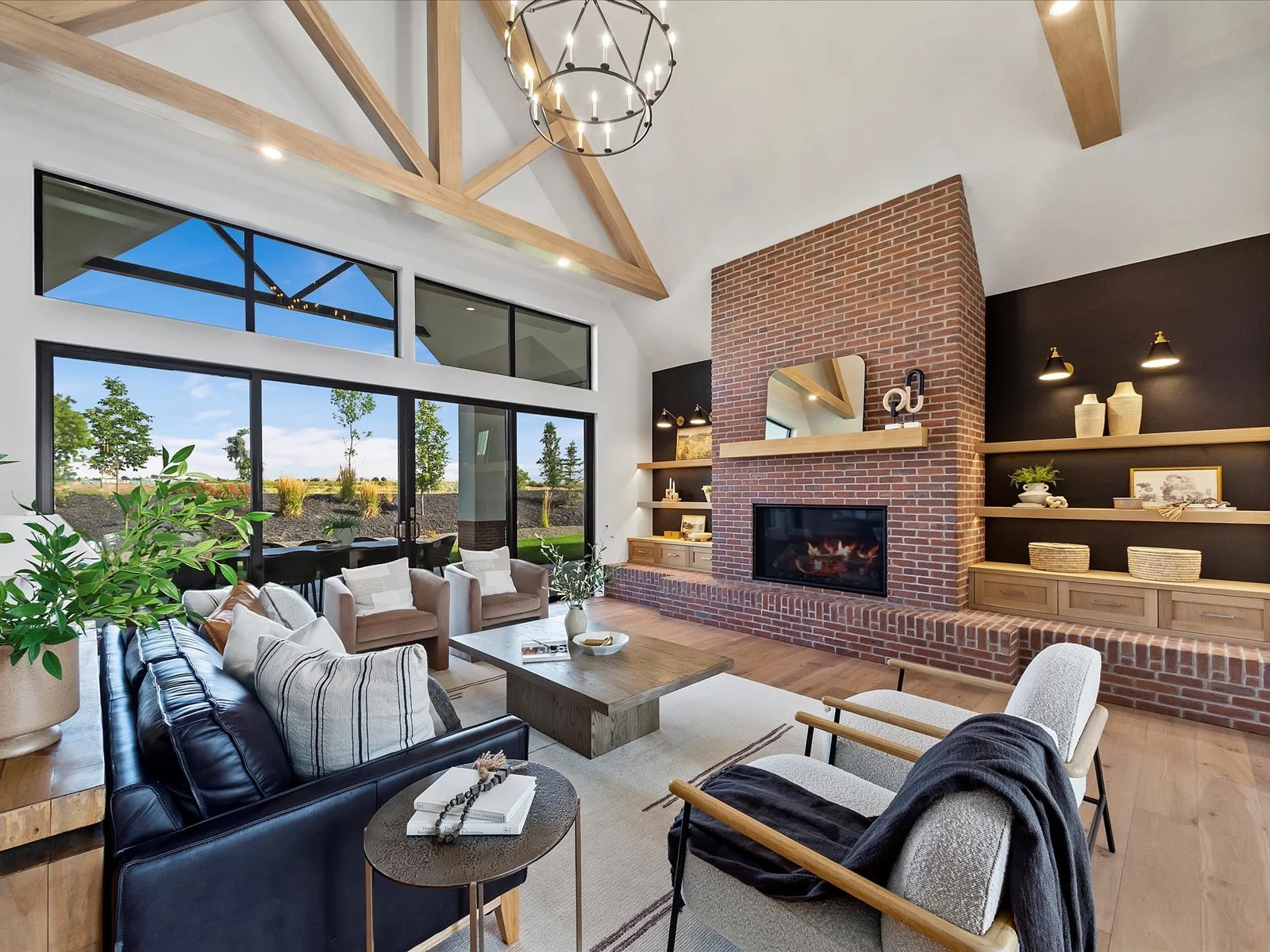 Eagle Luxury Homes 00008.jpg