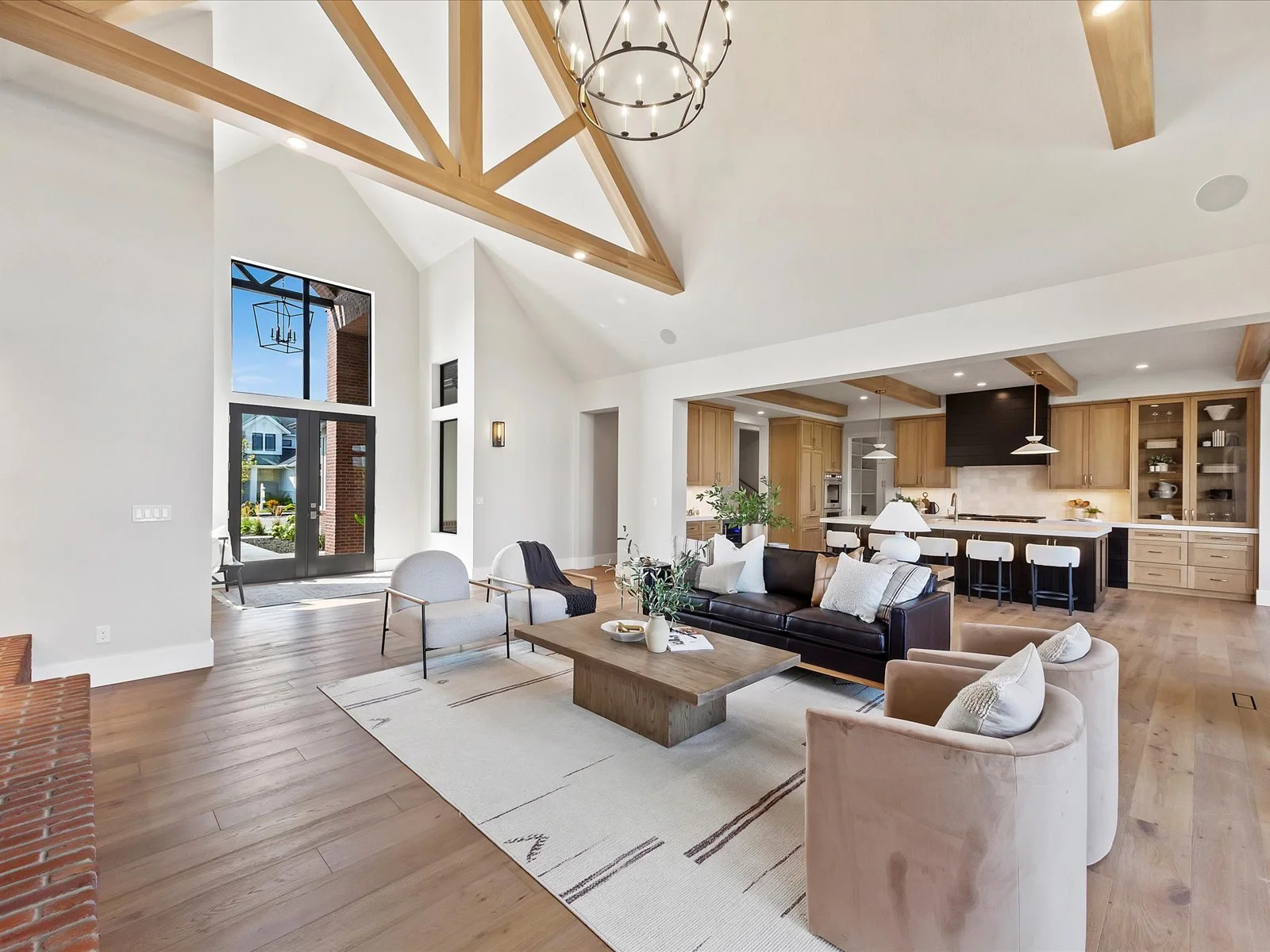 Eagle Luxury Homes 00014.jpg