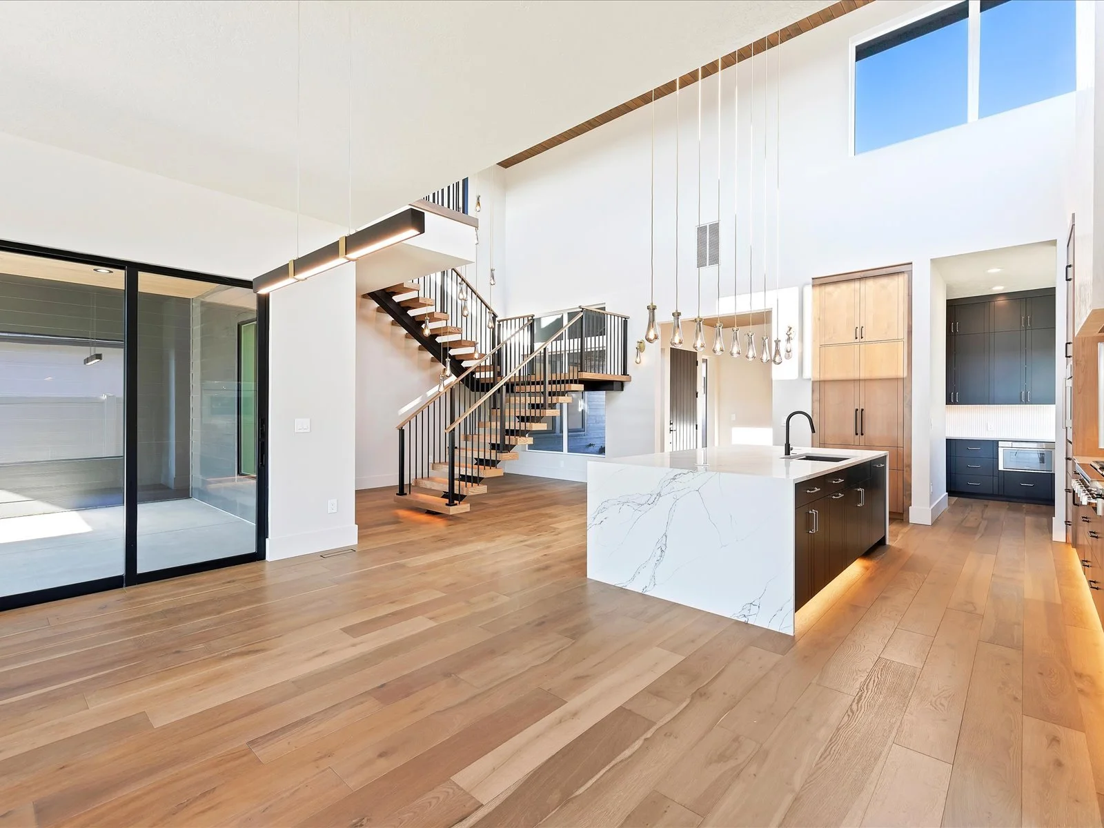 016-6225 Strant016.jpg