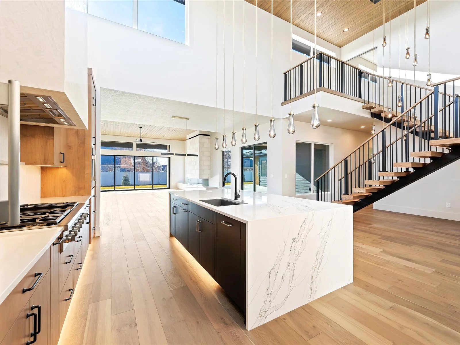 010-6225 Strant010.jpg