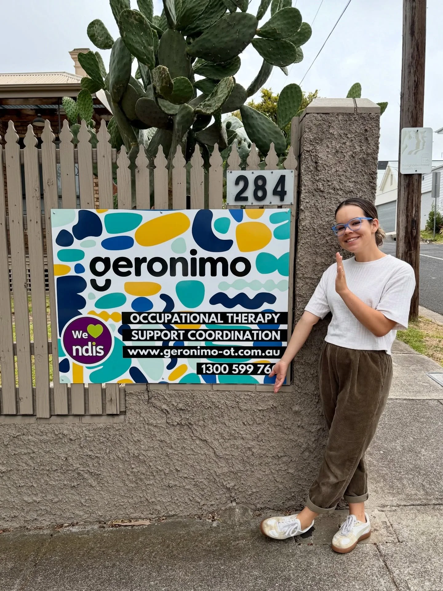 Geelong, we finally have signs at our new office!🪧 Spot us on the corner of Latrobe tce &amp; Raglan st! 👋

#geelongsmallbusiness #occupationaltherapy #supportcoordination