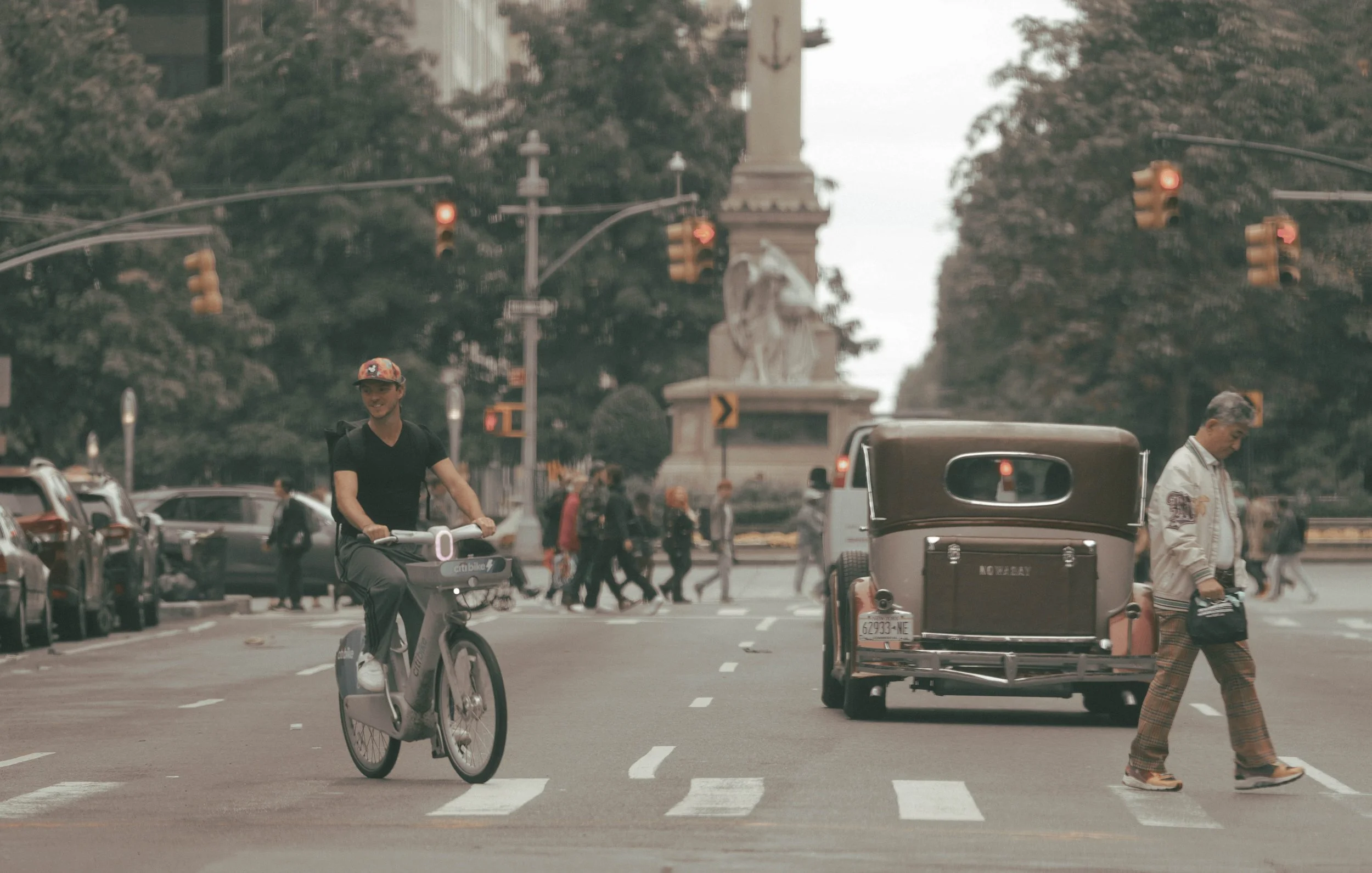 240928_Central Park_old car.jpg