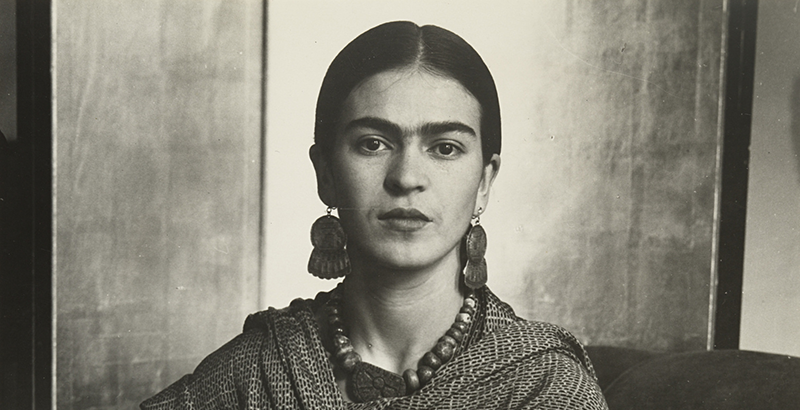 Frida Kahlo: La Disección del Dolor y el Manifiesto del Cuerpo Político