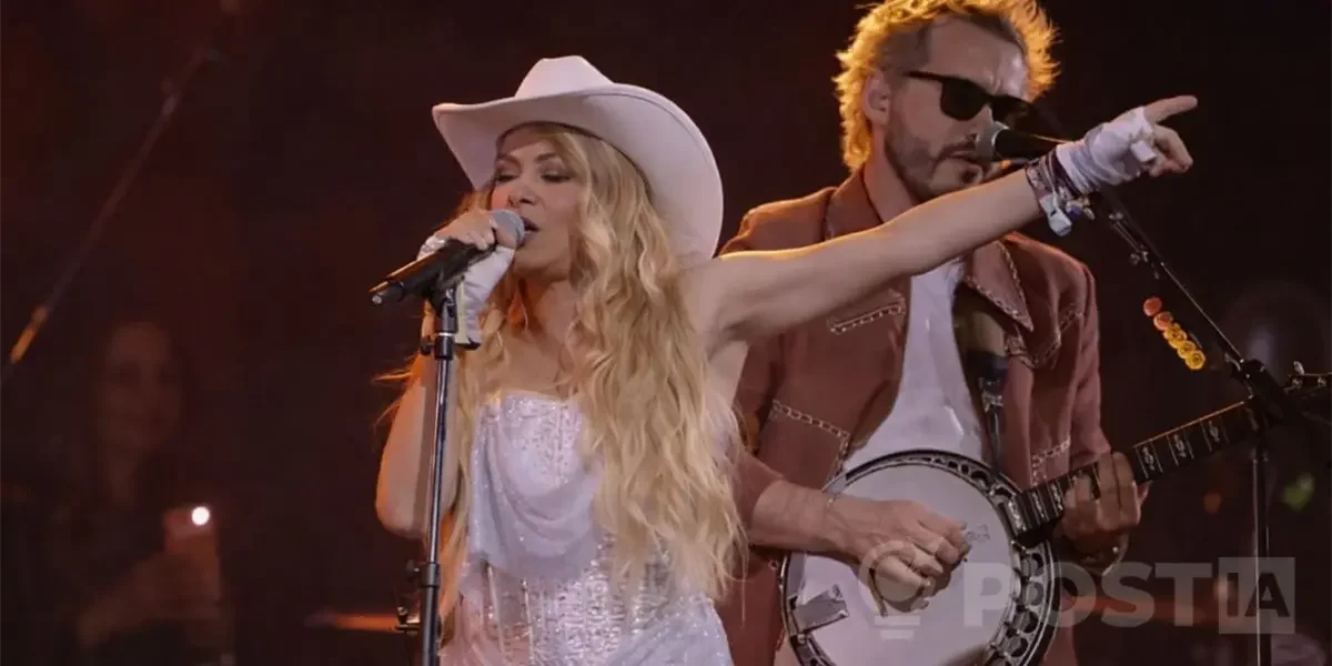 paulina-rubio-en-el-escenario-de-coachella-1-d156c441-focus-0-0-1200-600.webp