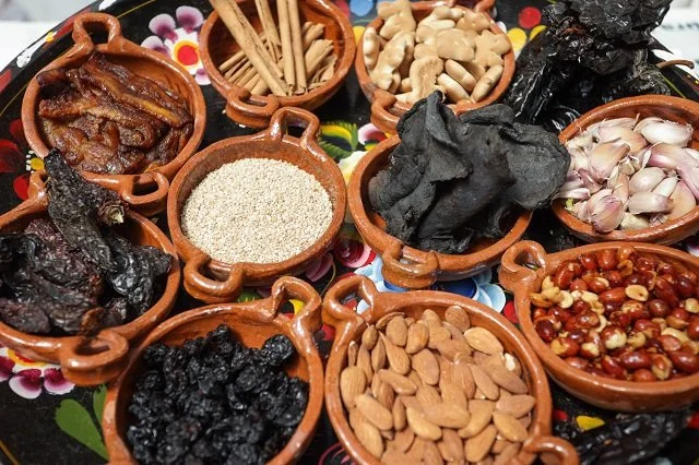1-historia_del_mole_poblano_platillo_gastronomico_que_surgio_en_el_siglo_xvi.jpg
