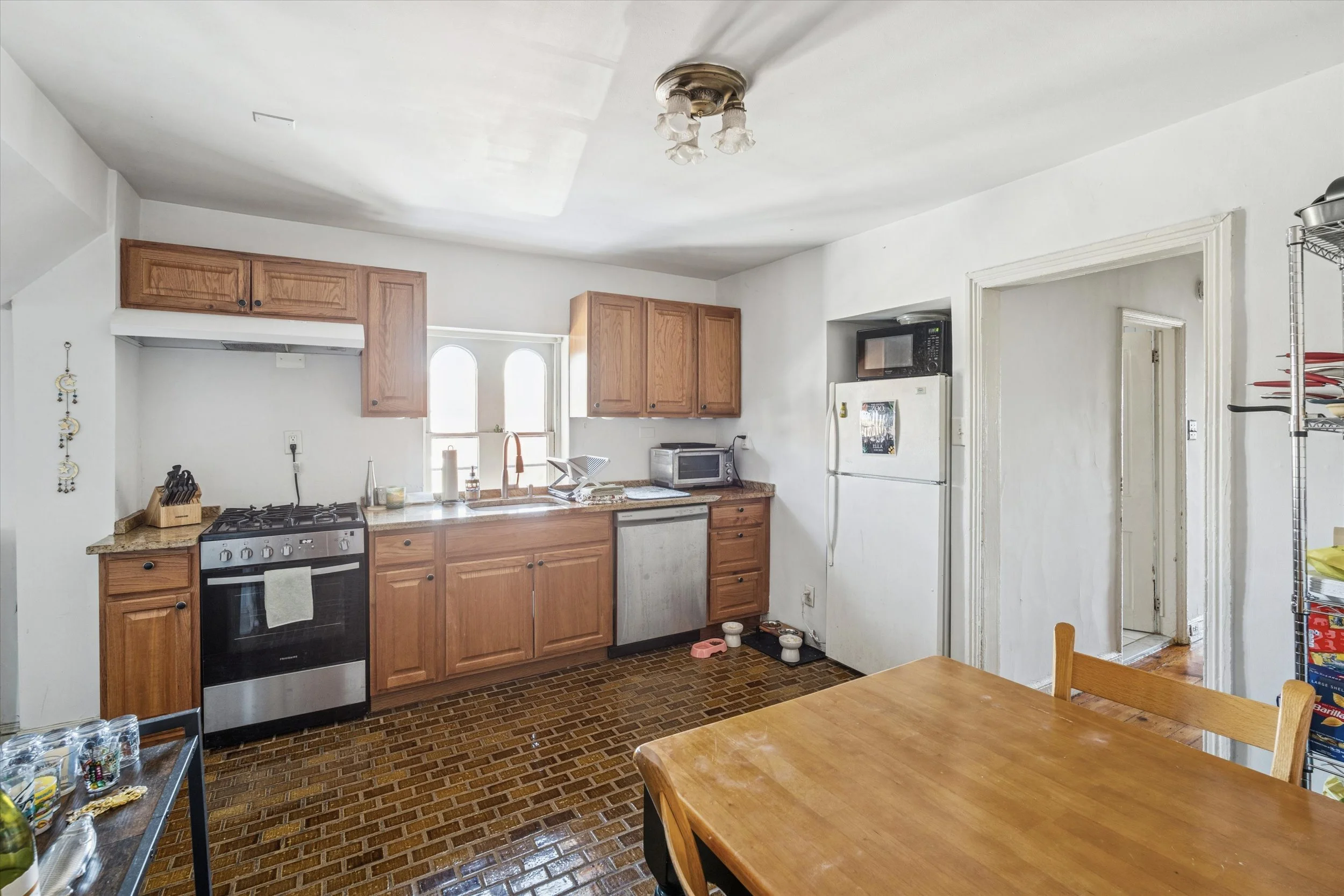 11-418 N 32nd St_11.jpg