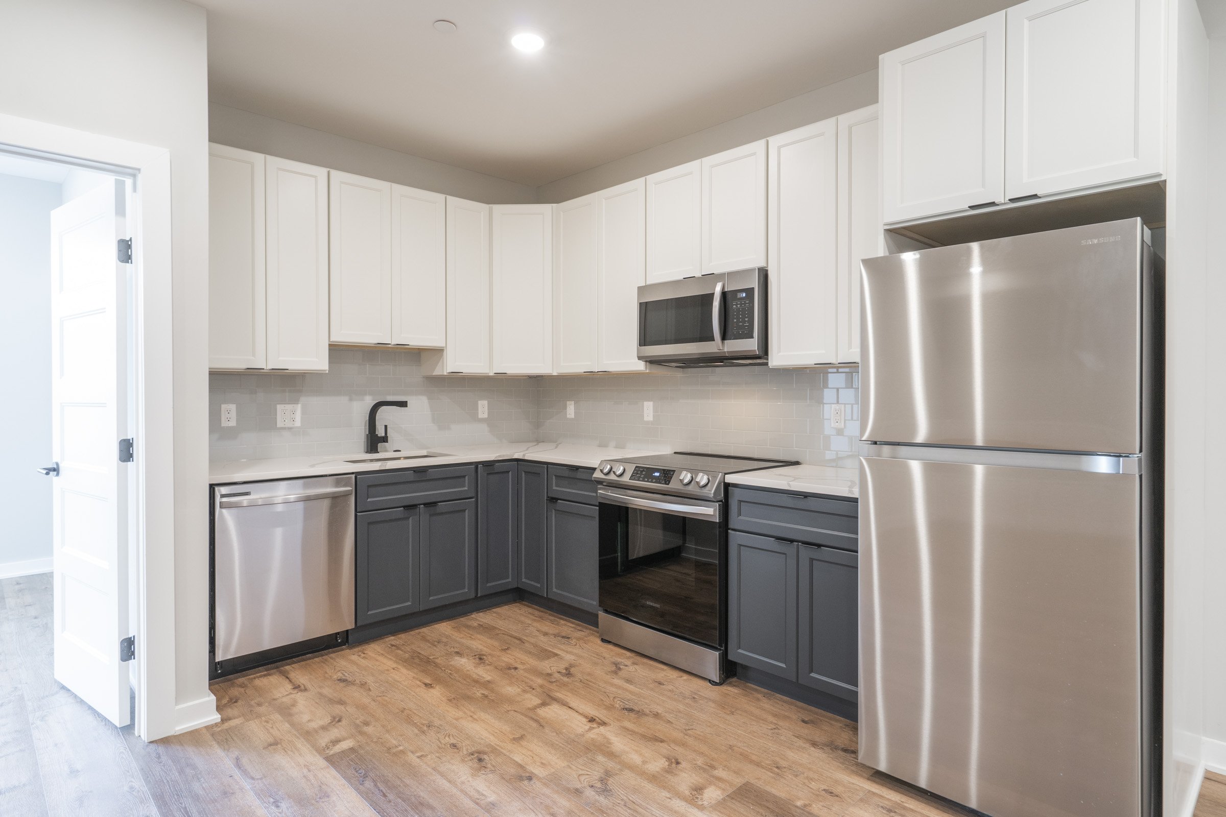 435 N 35th St_Unit 4 and EXT3.jpg