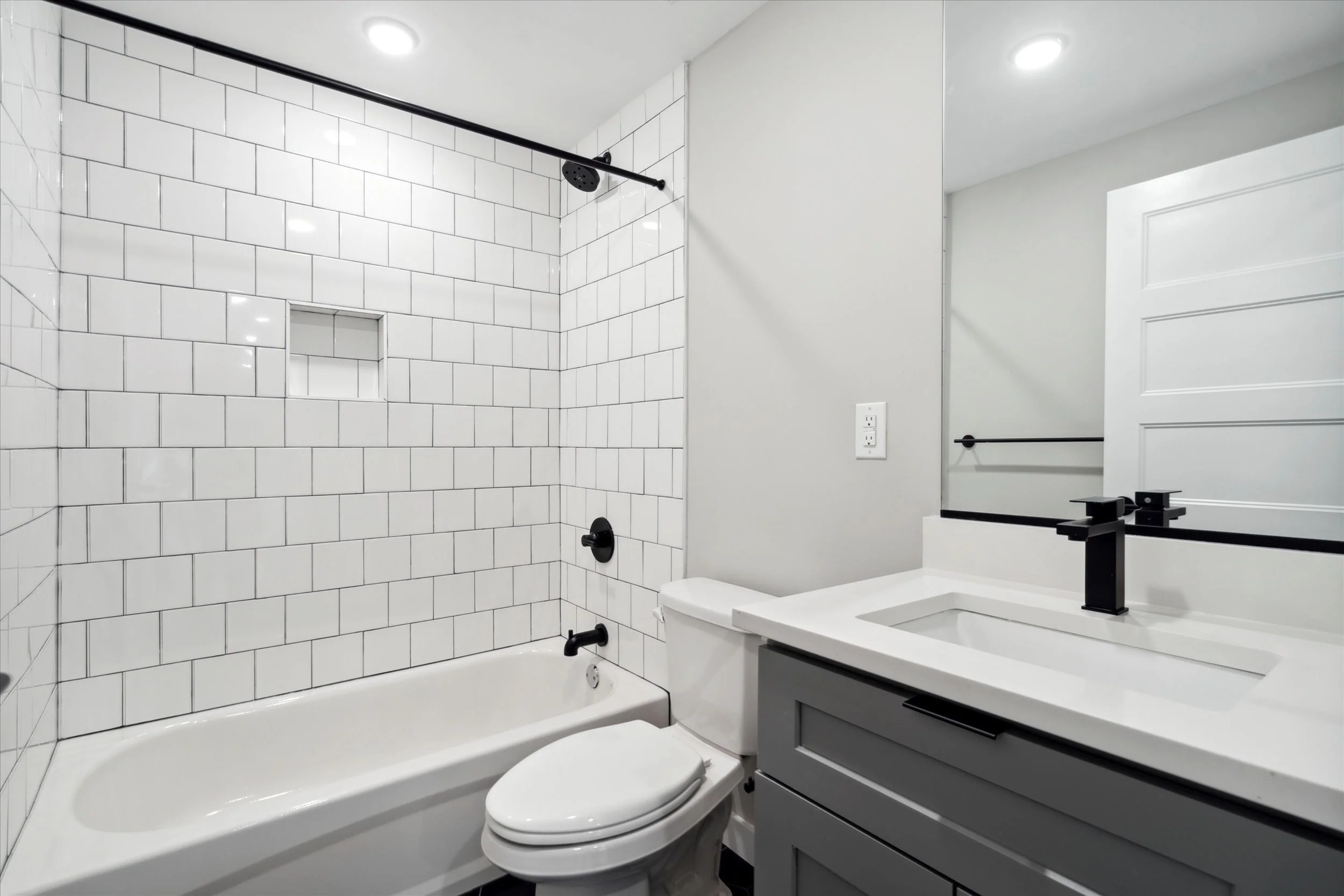 25-3519 Hamilton St Unit 2.7.jpg