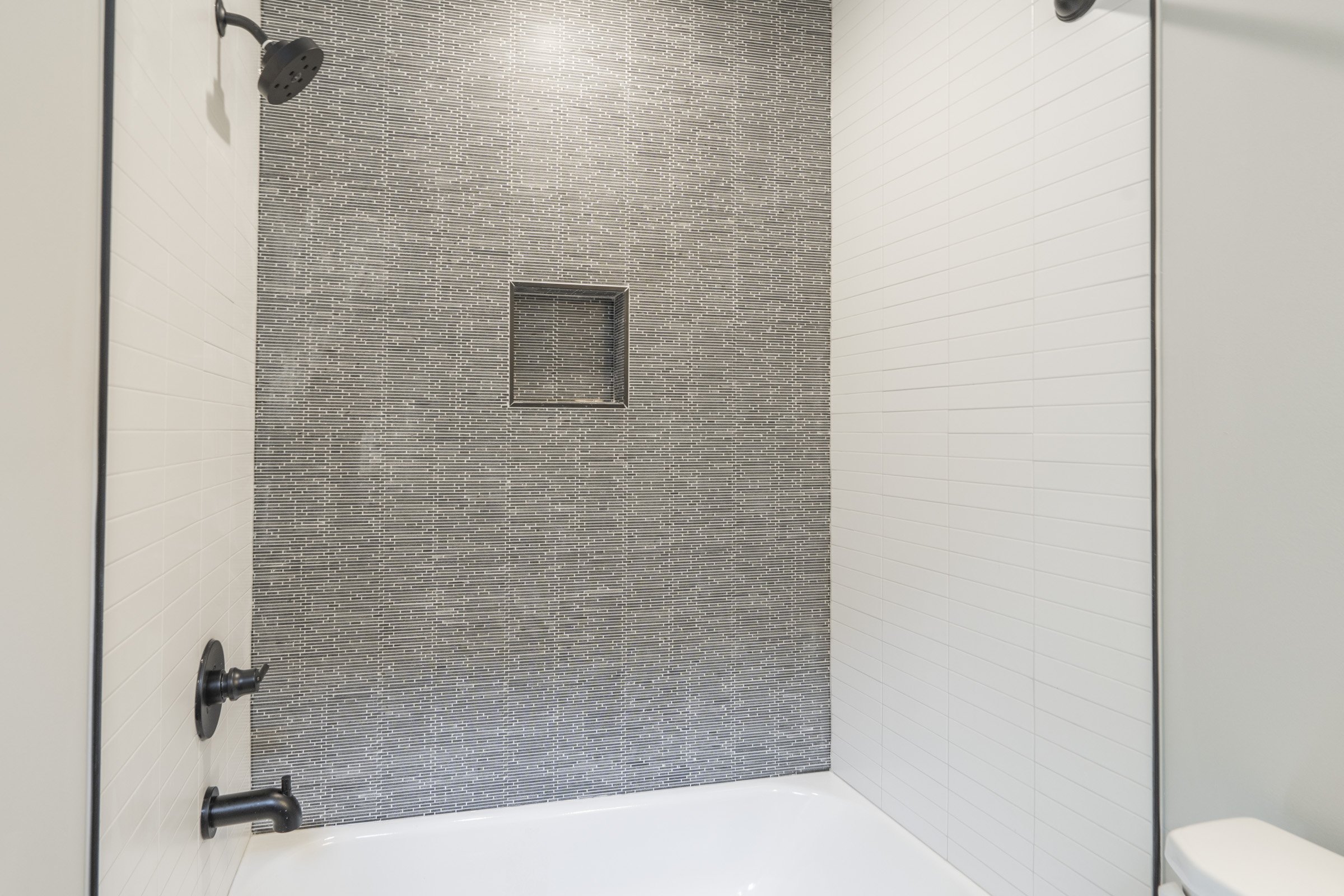 435 N 35th St_Unit 2.14.jpg