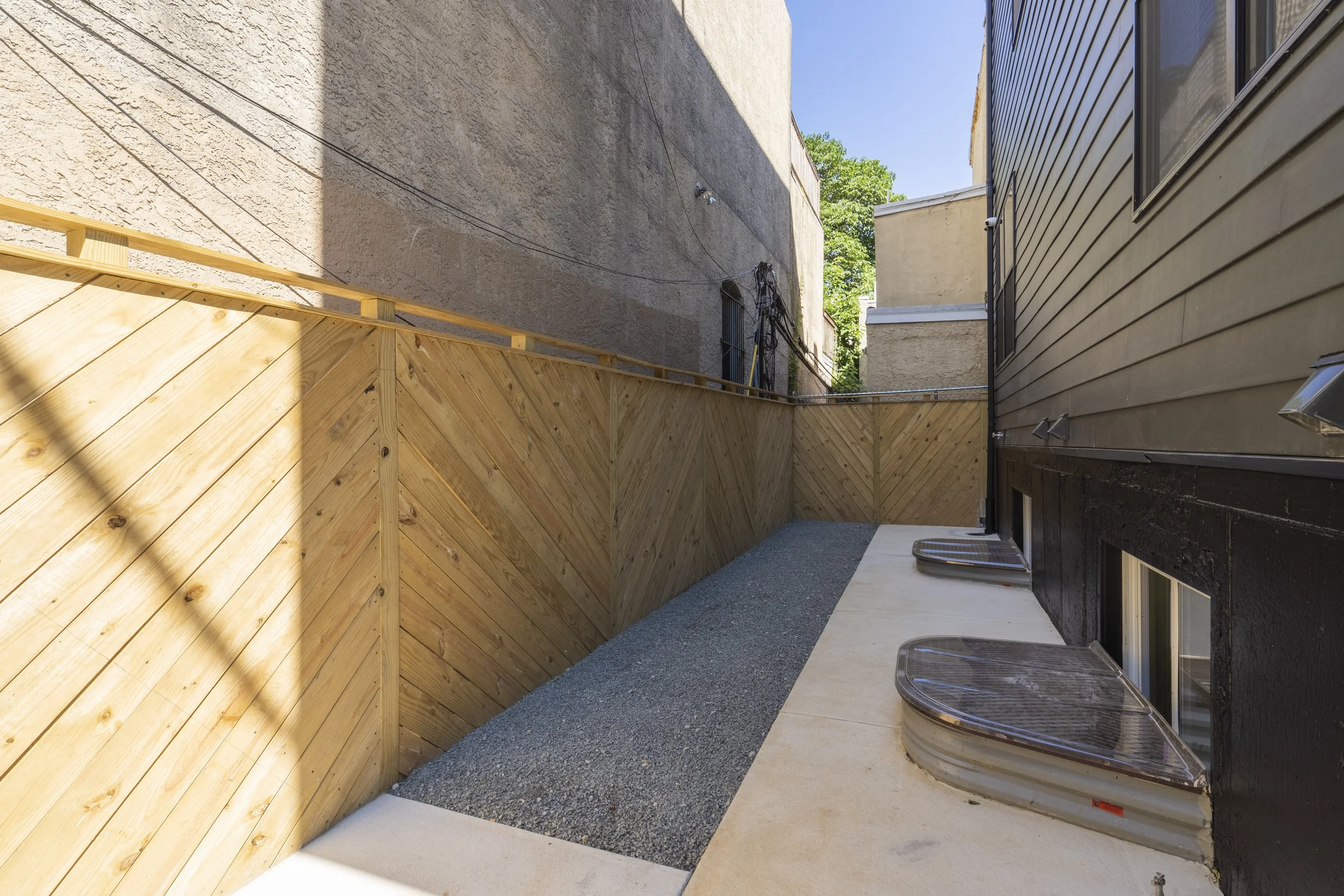 05-3802 Hamilton St5.jpg