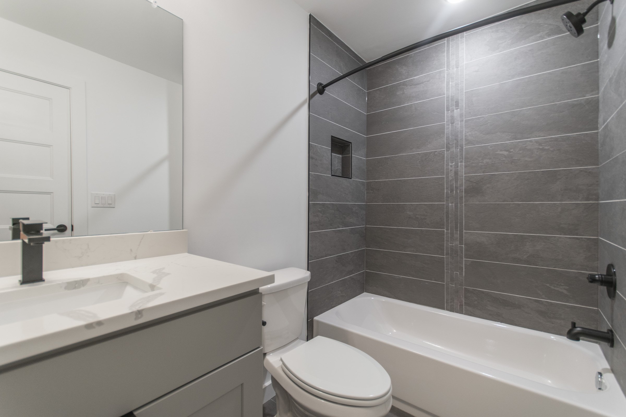 437 N 35th St_C4.jpg