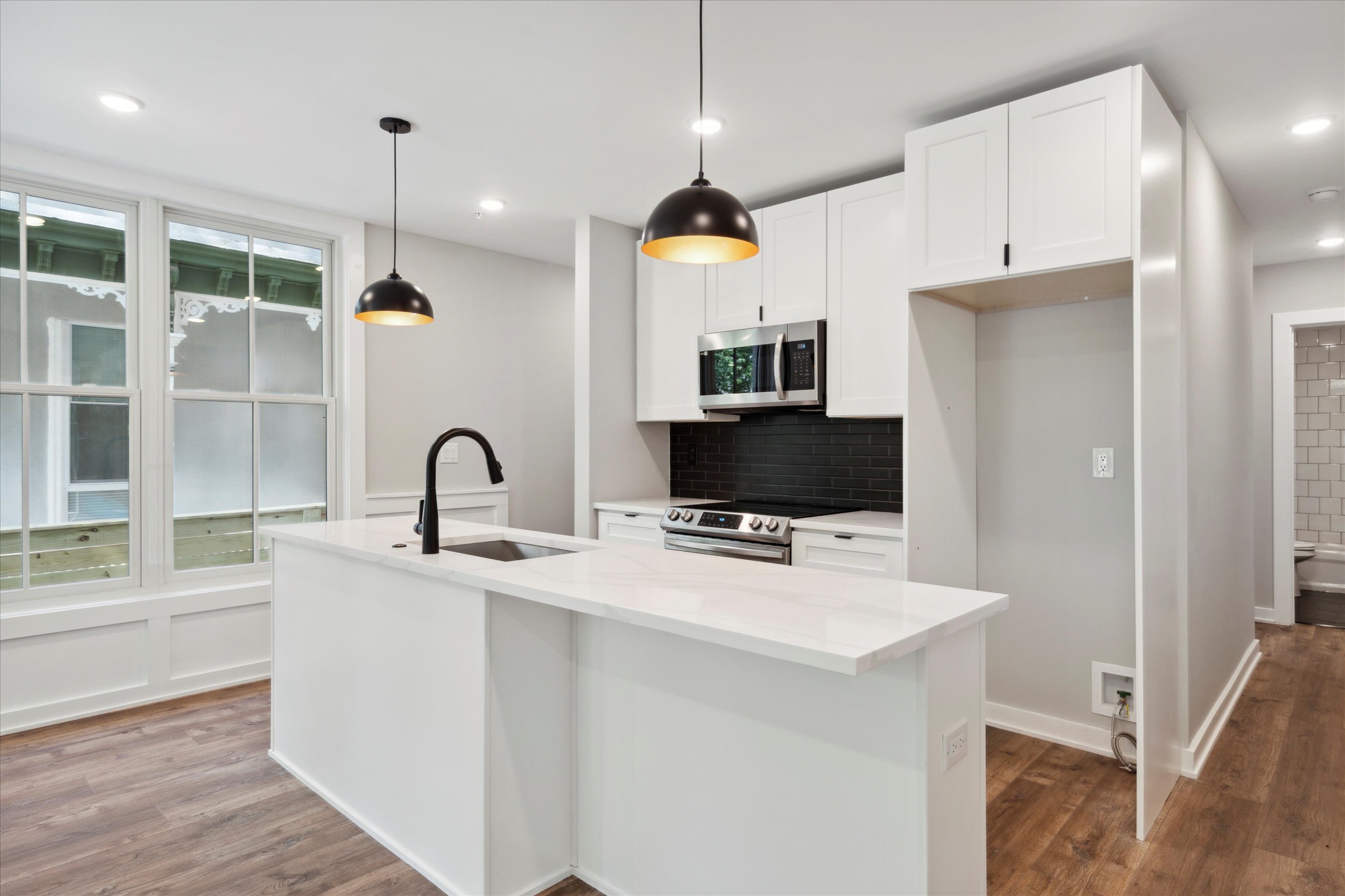 09-3519 Hamilton St Unit 1.4.jpg