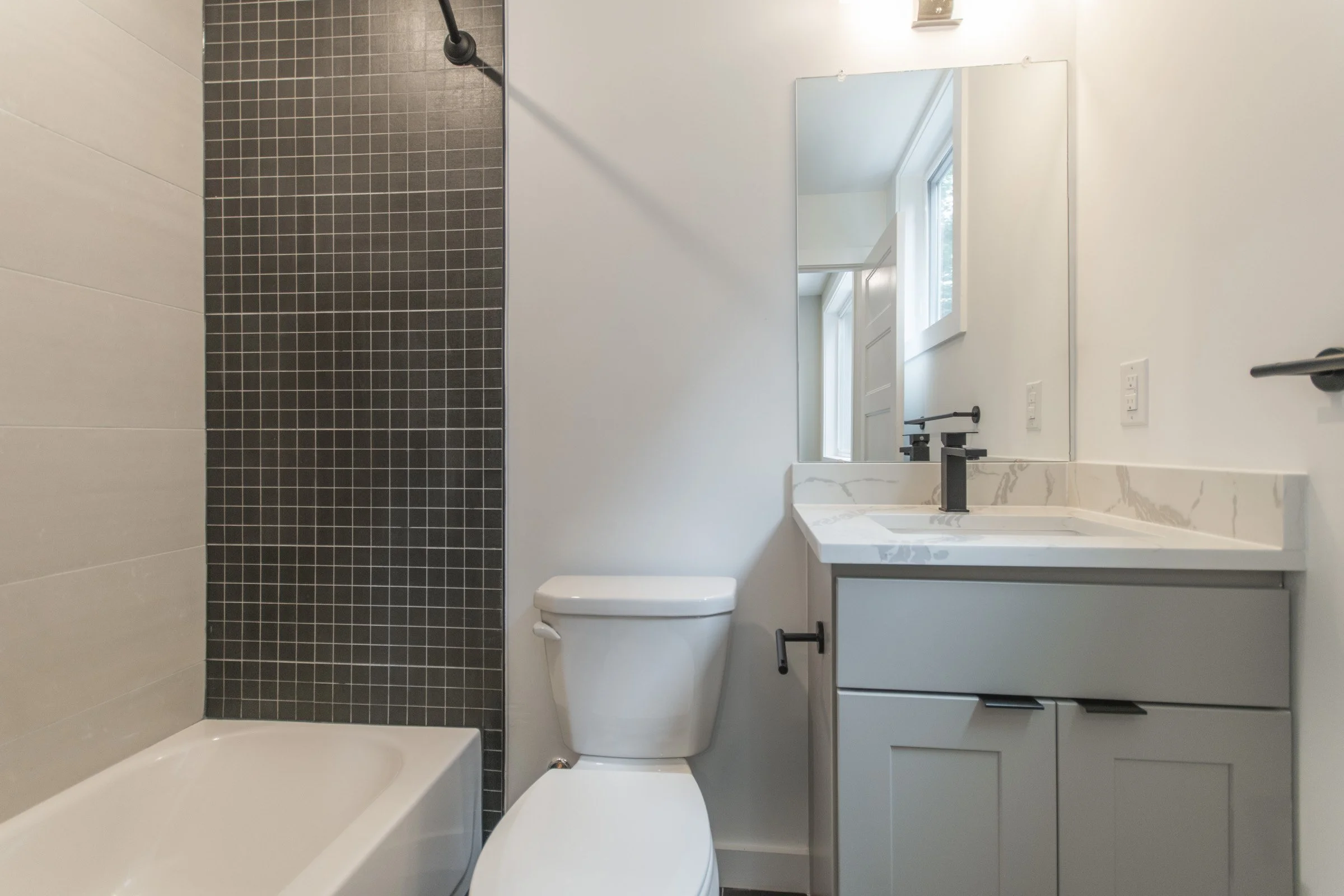 439 N 35th St_B3.jpg