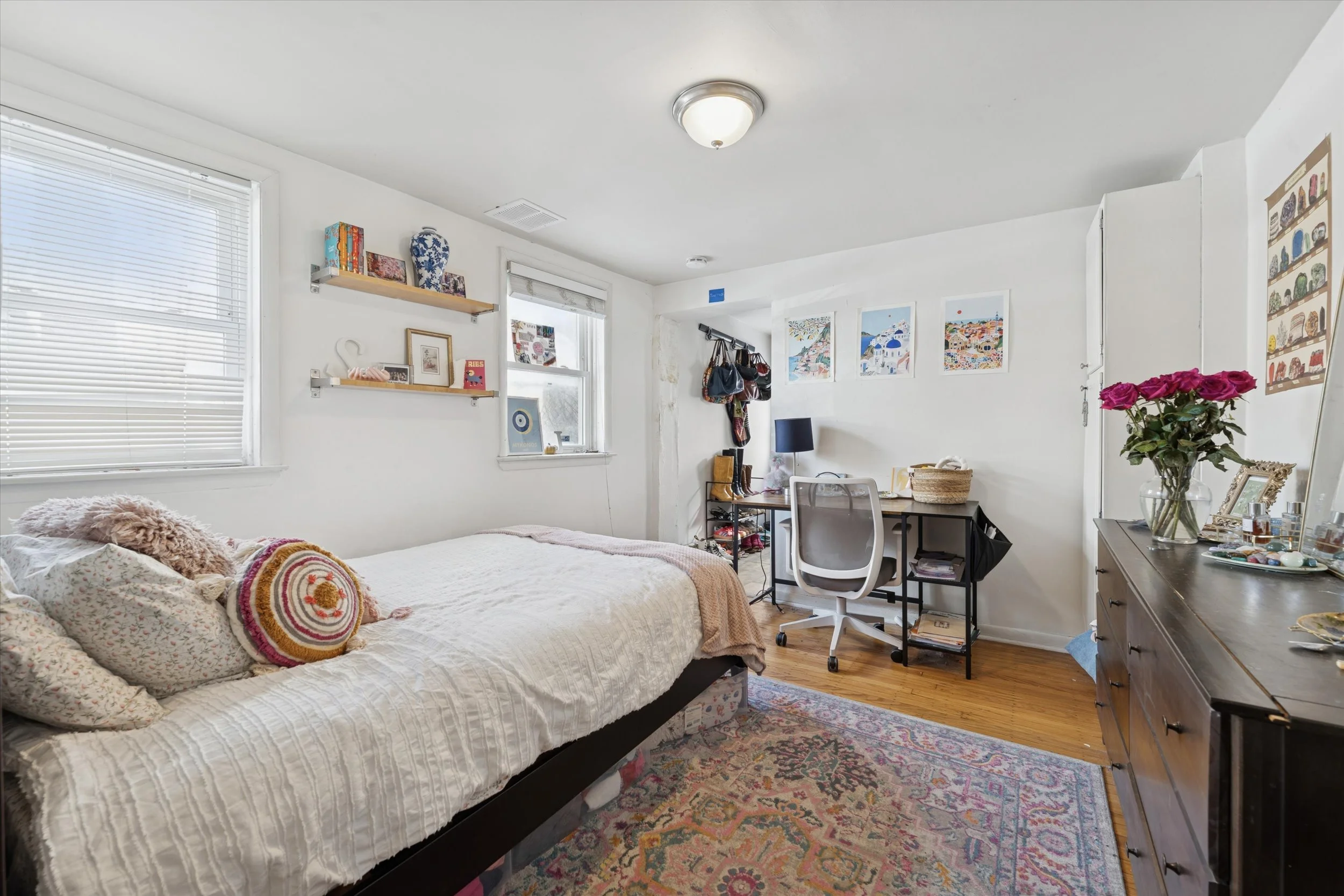 08-3641 Warren St_08.jpg