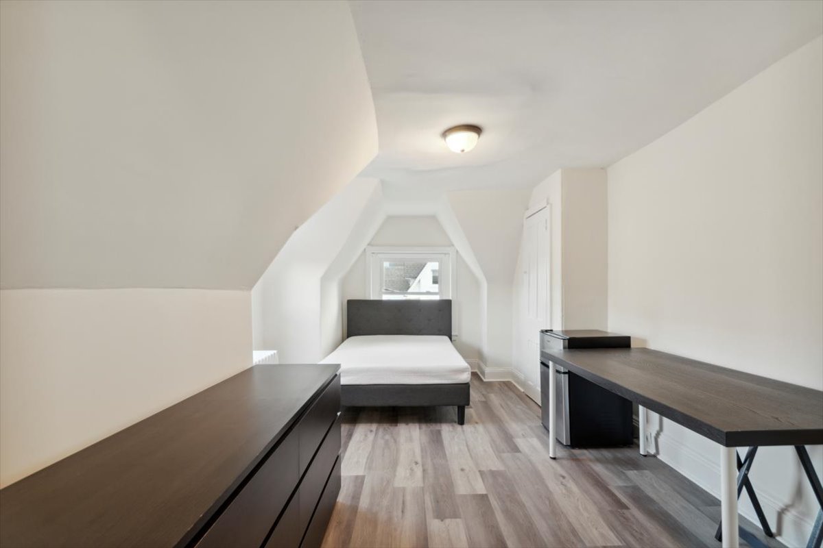 06-3205 Winter St6.jpg