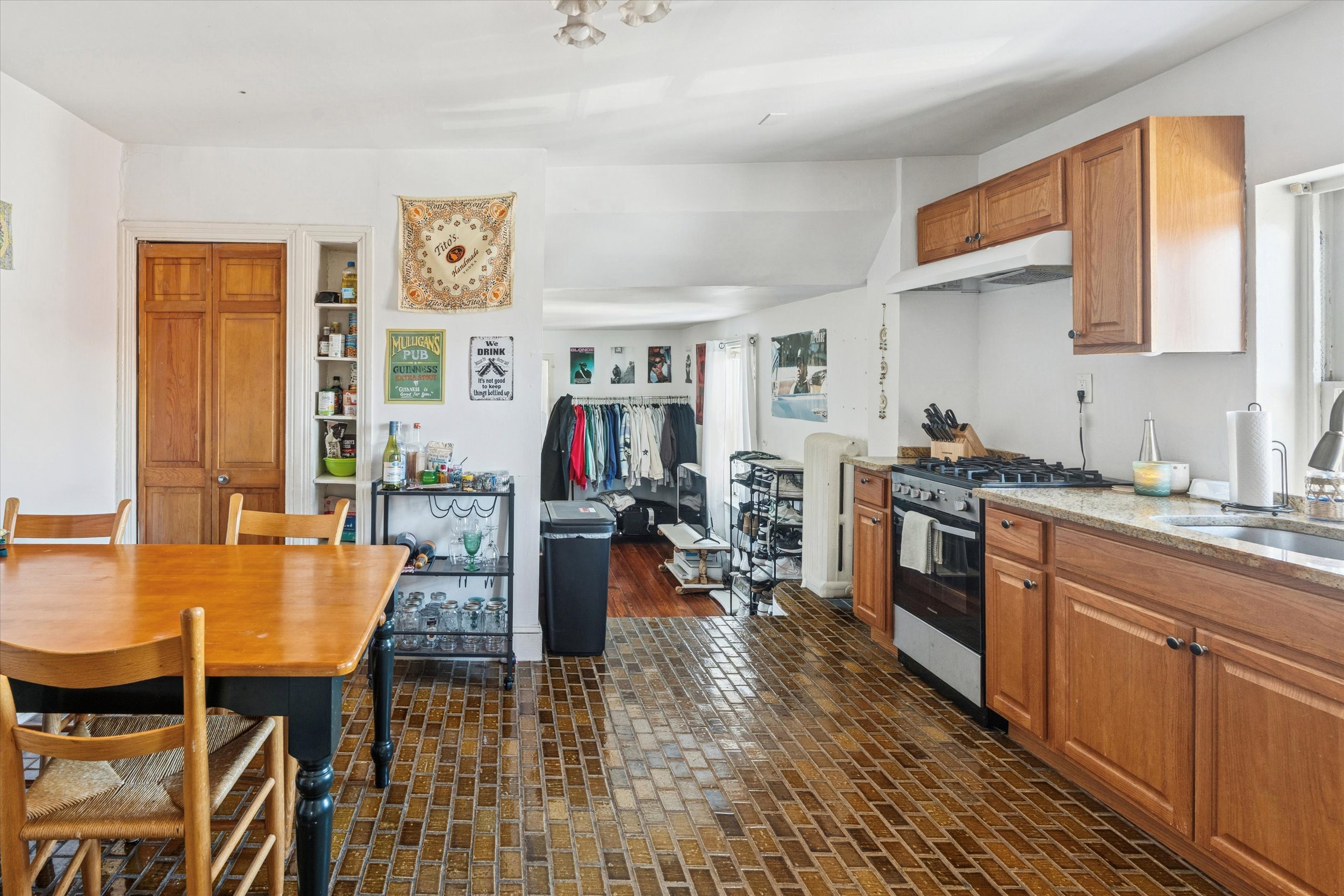 09-418 N 32nd St_09.jpg