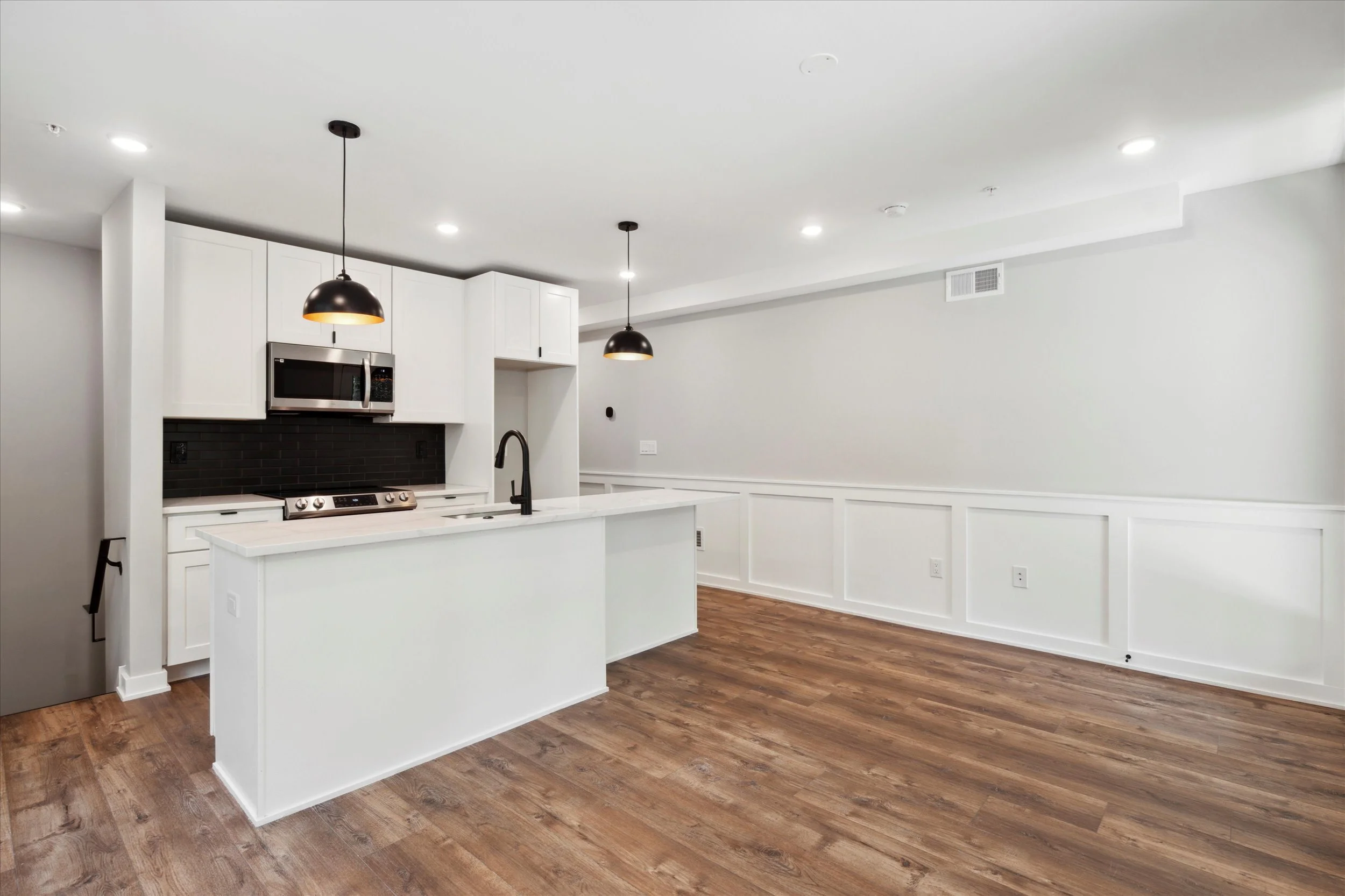 08-3519 Hamilton St Unit 1.3.jpg