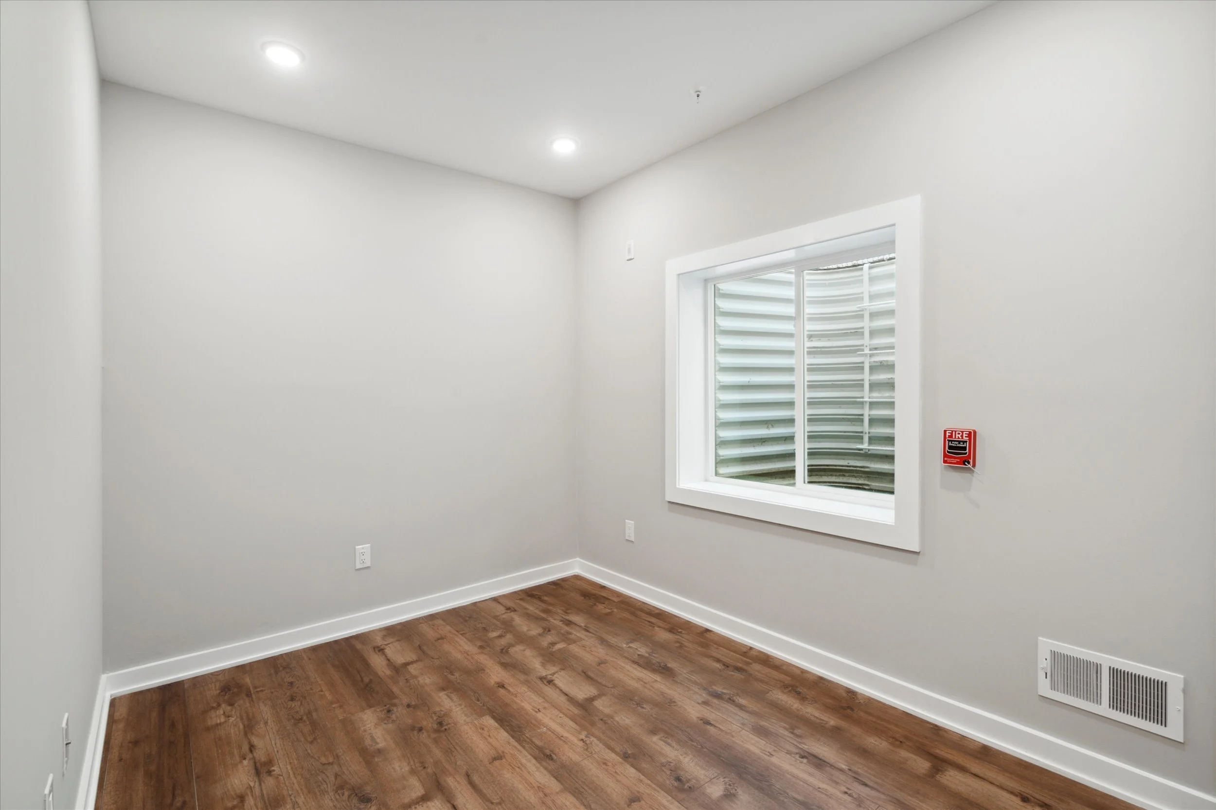 29-3519 Hamilton St Unit 2.11.jpg