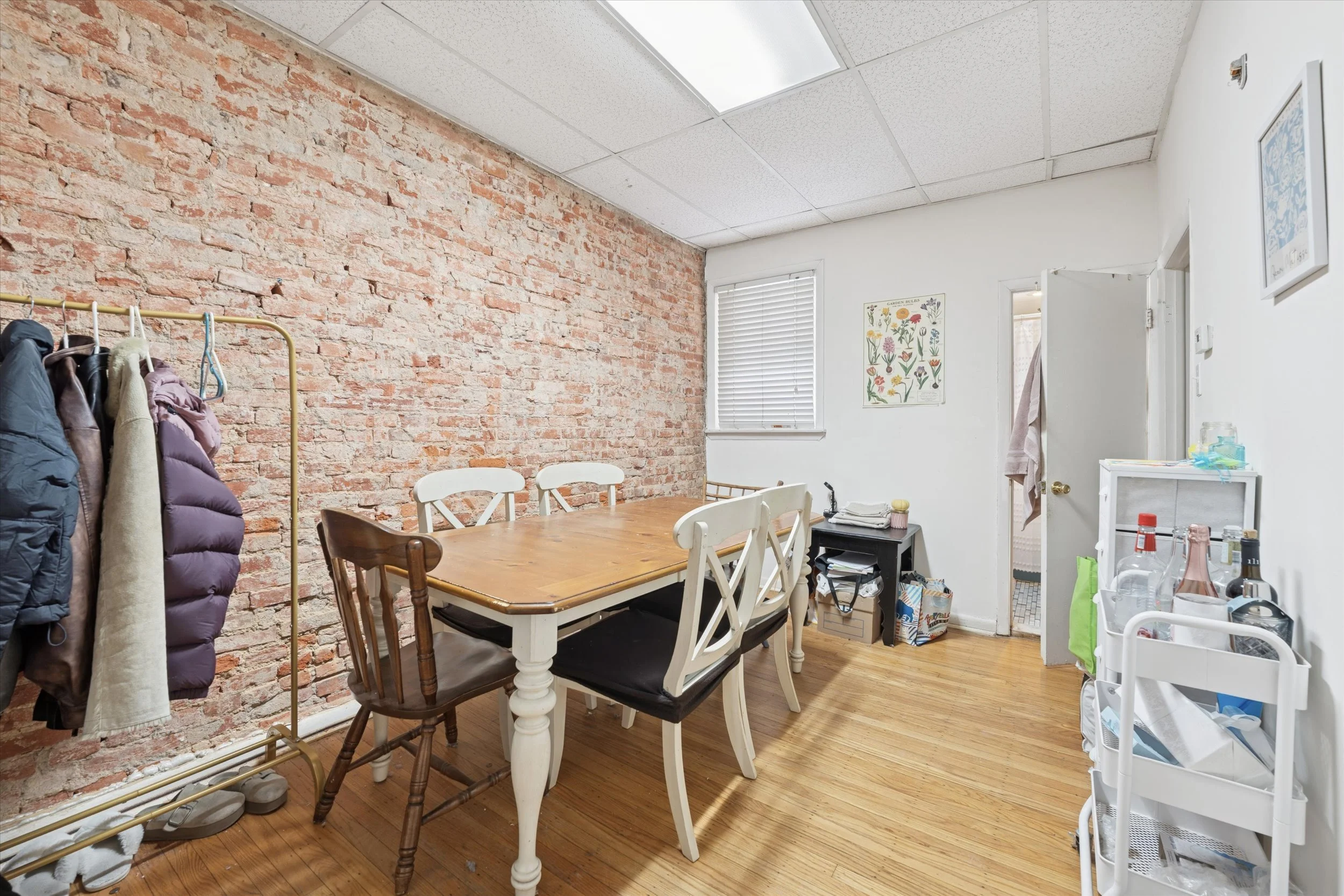 05-3641 Warren St_05.jpg