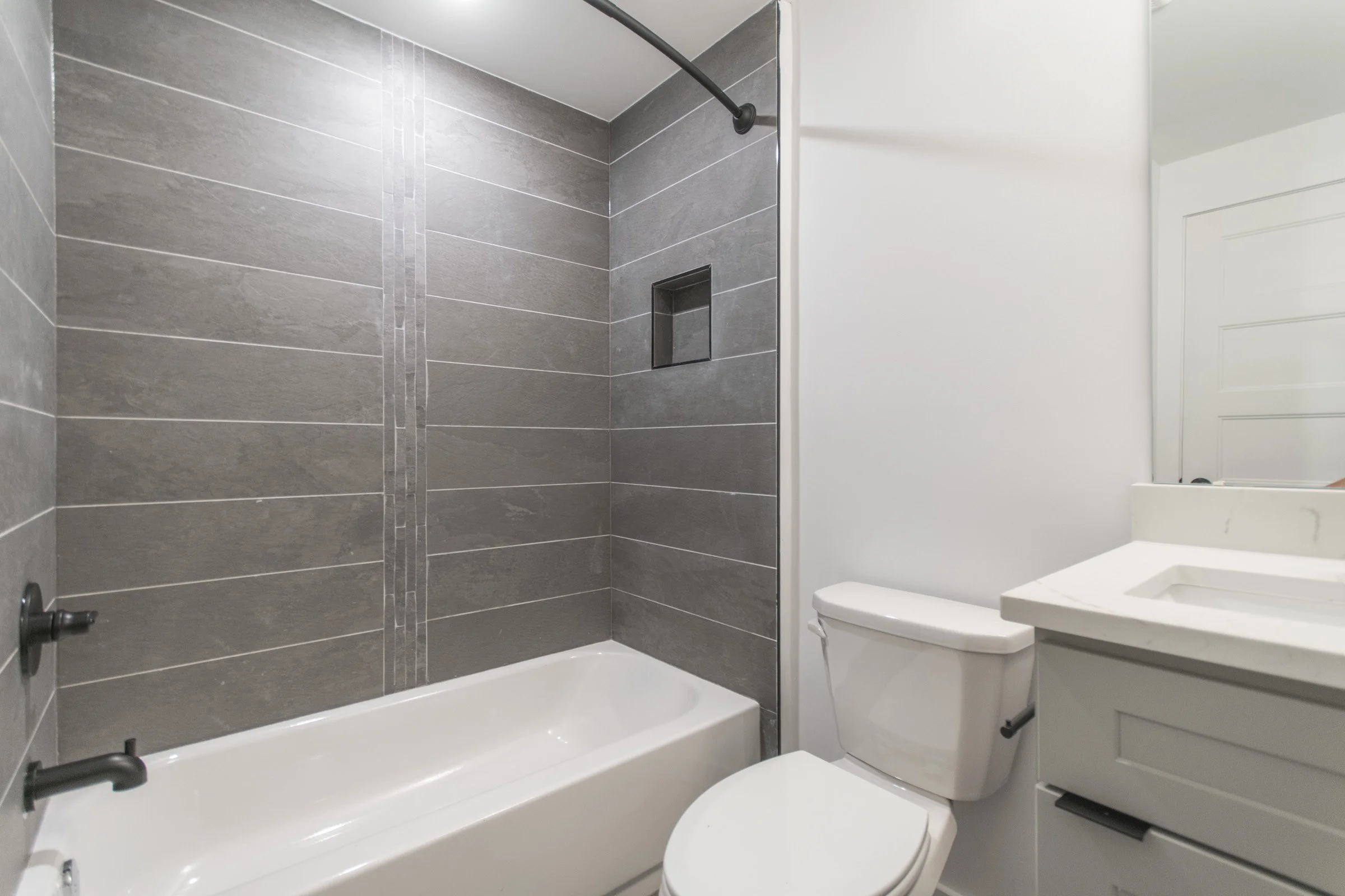 439 N 35th St_B7.jpg