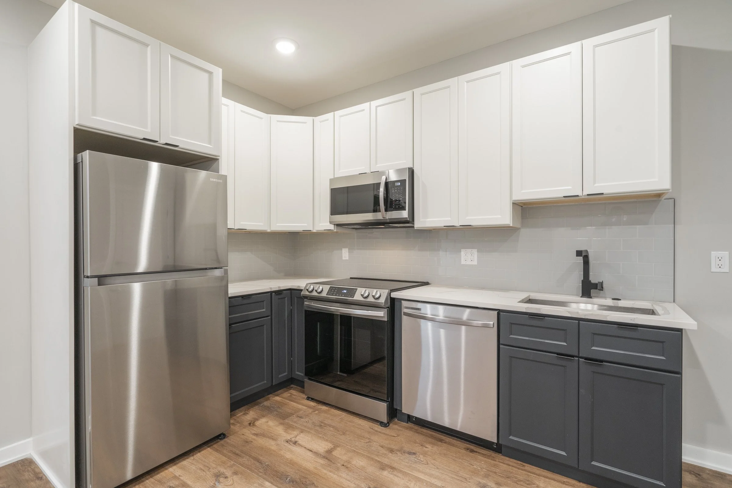 435 N 35th St_Unit 2.7.jpg