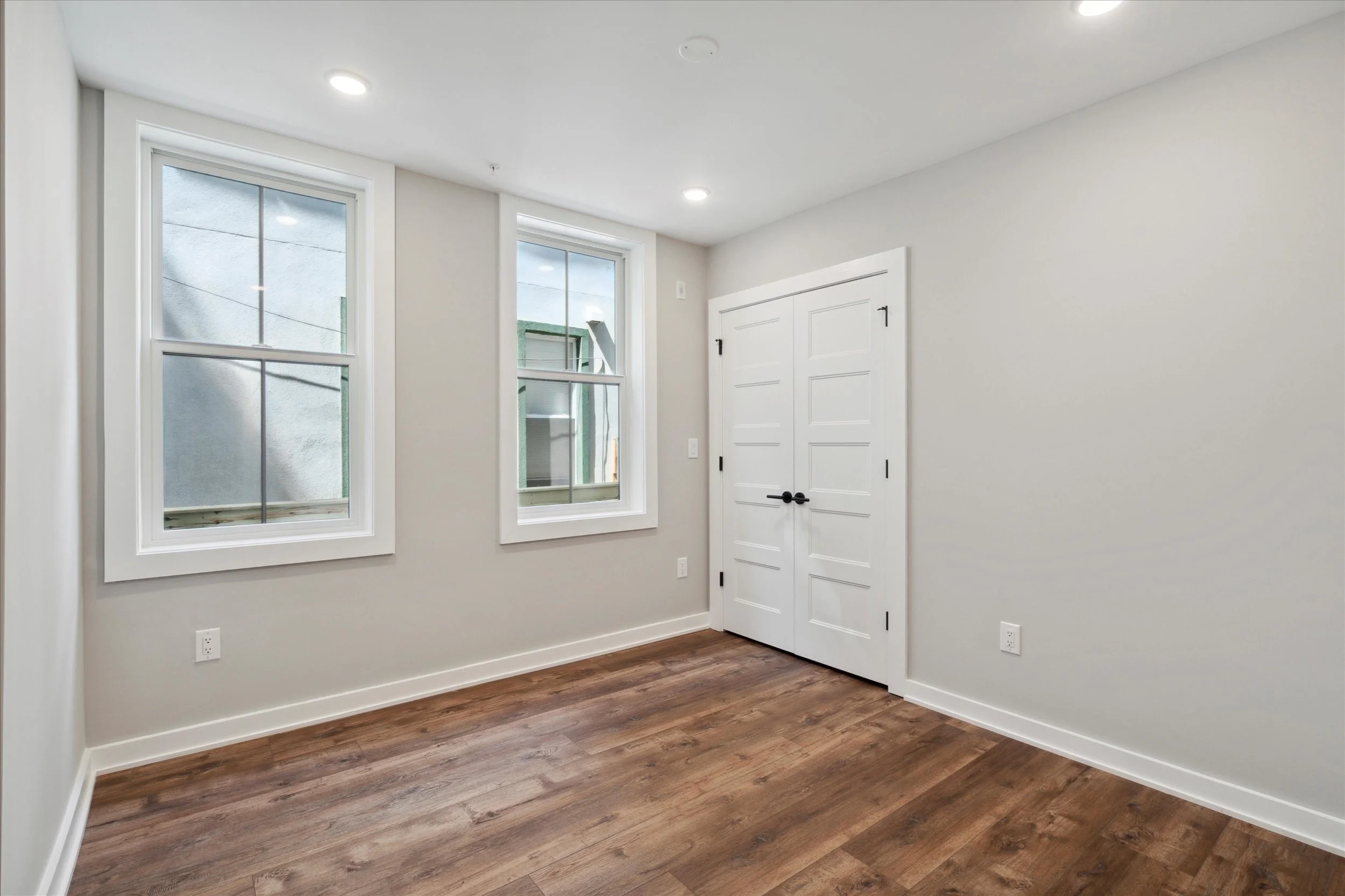 11-3519 Hamilton St Unit 1.6.jpg