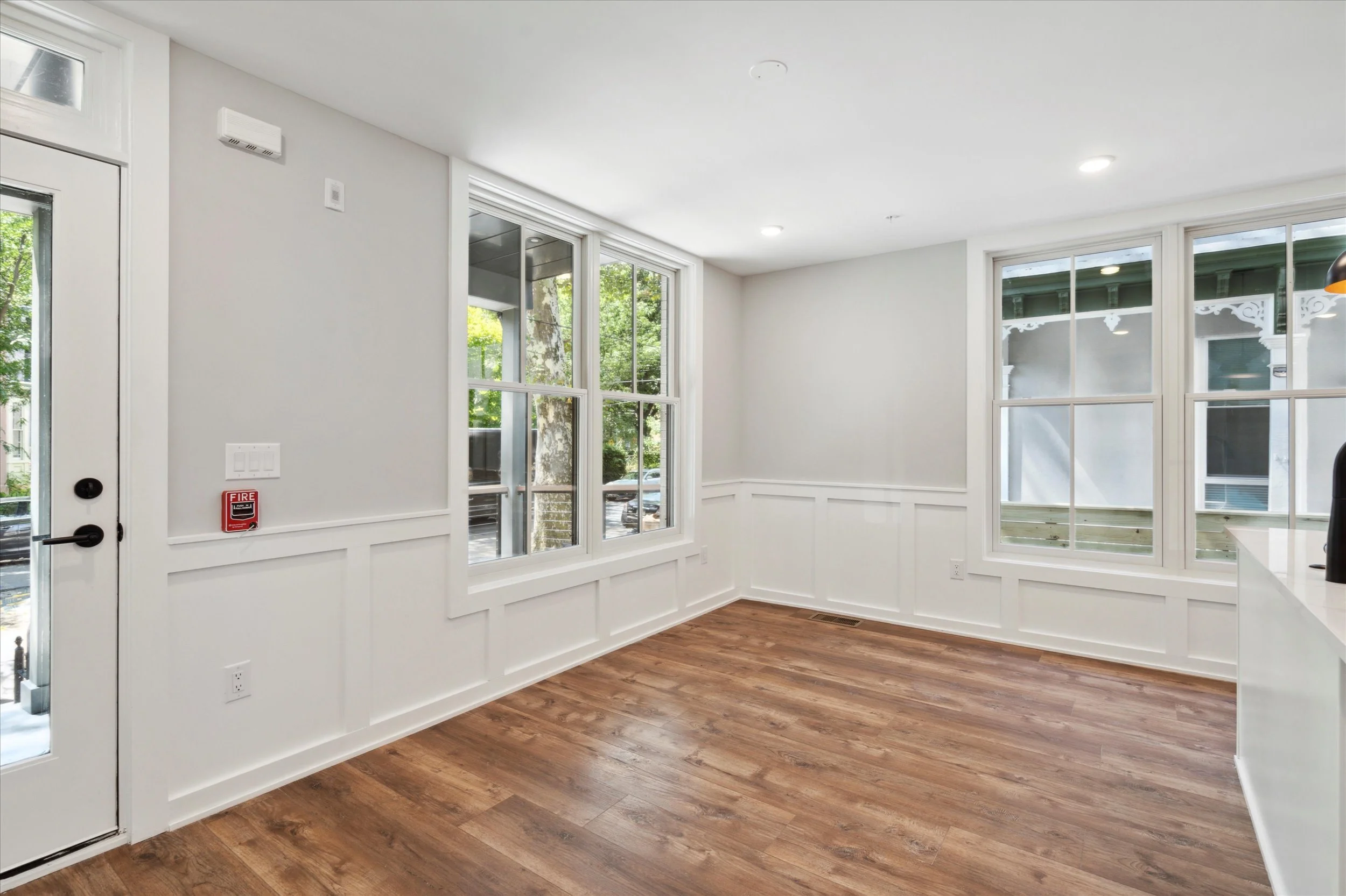 07-3519 Hamilton St Unit 1.2.jpg