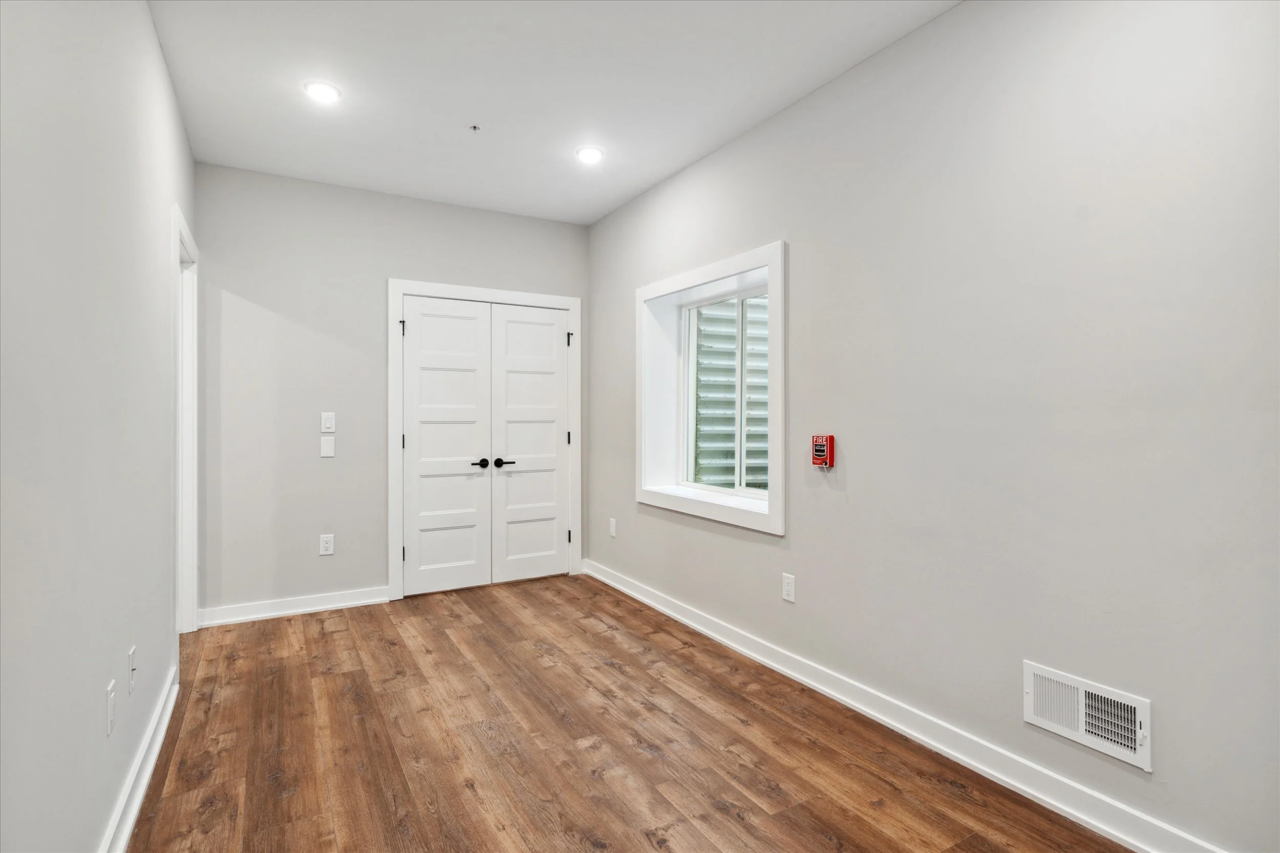 15-3519 Hamilton St Unit 1.10.jpg