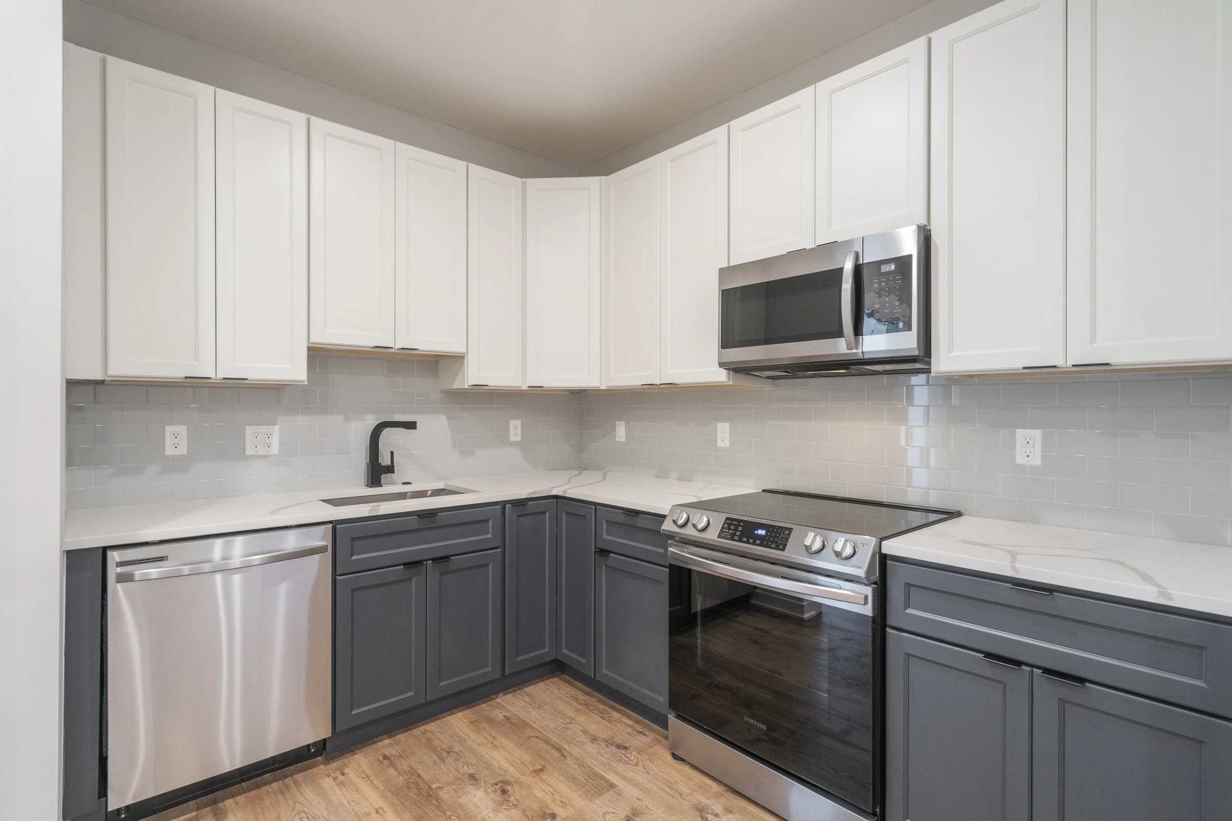 435 N 35th St_Unit 4 and EXT4.jpg