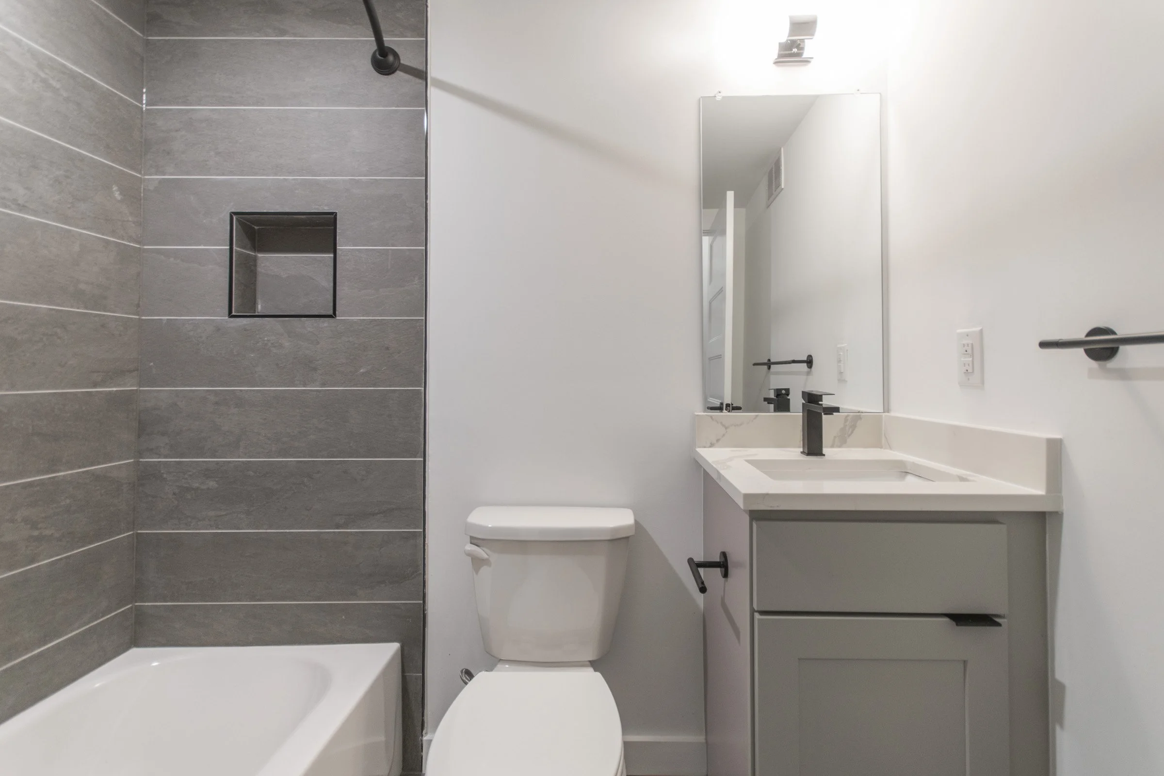 437 N 35th St_B8.jpg