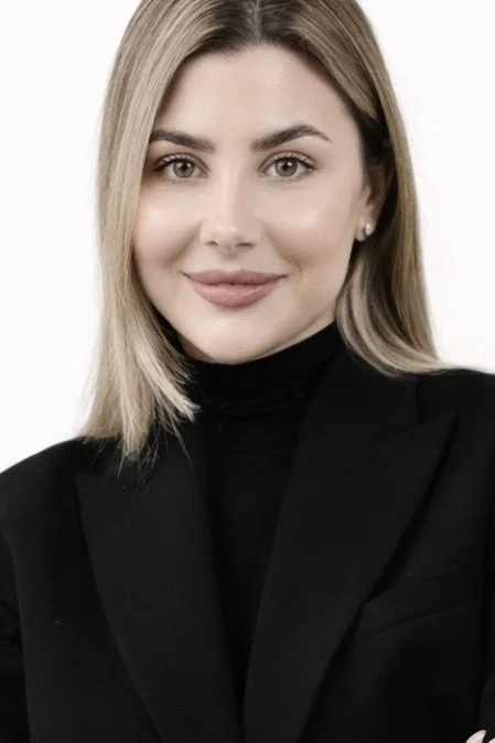 Alina - Makeup Artist