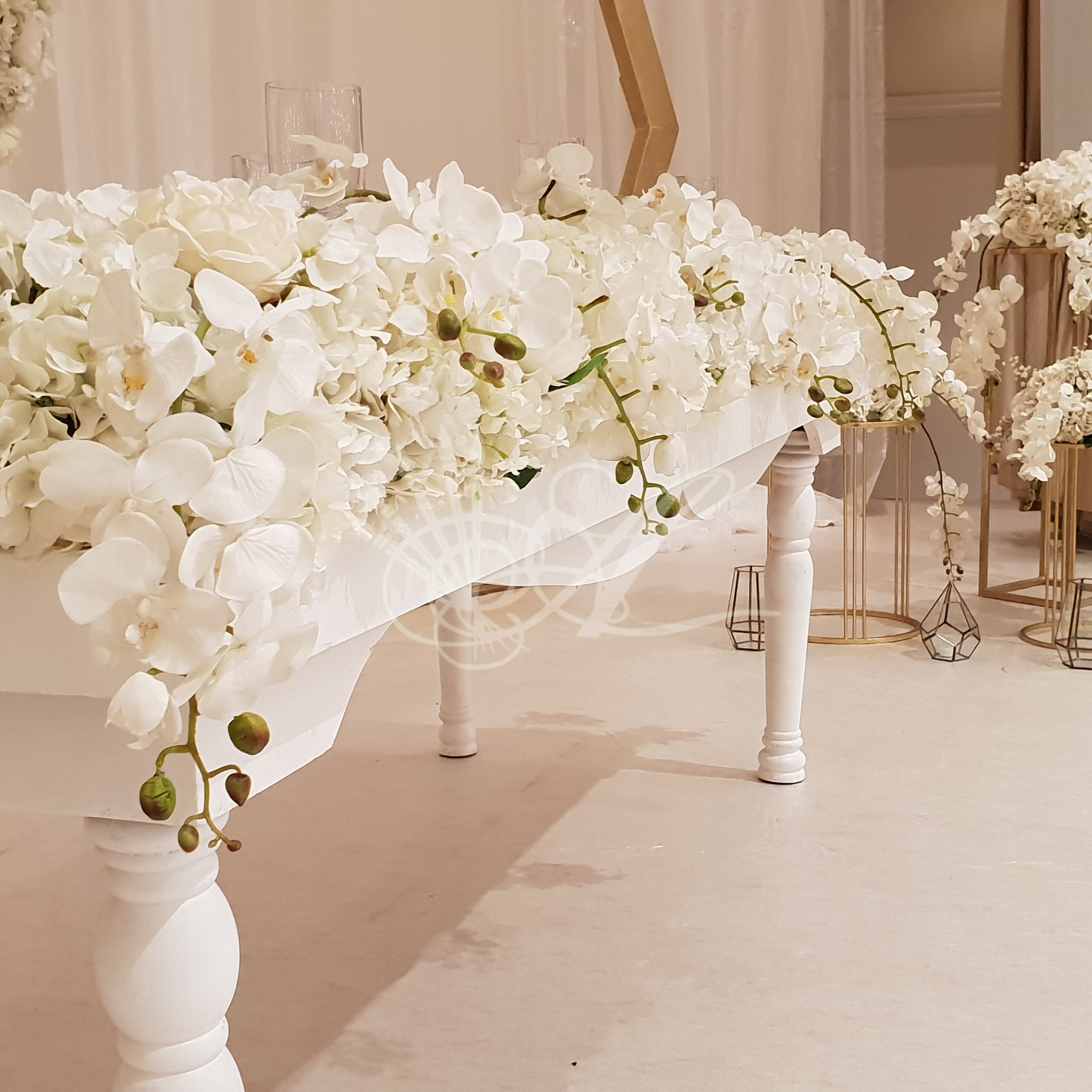 centerpiece (16).png